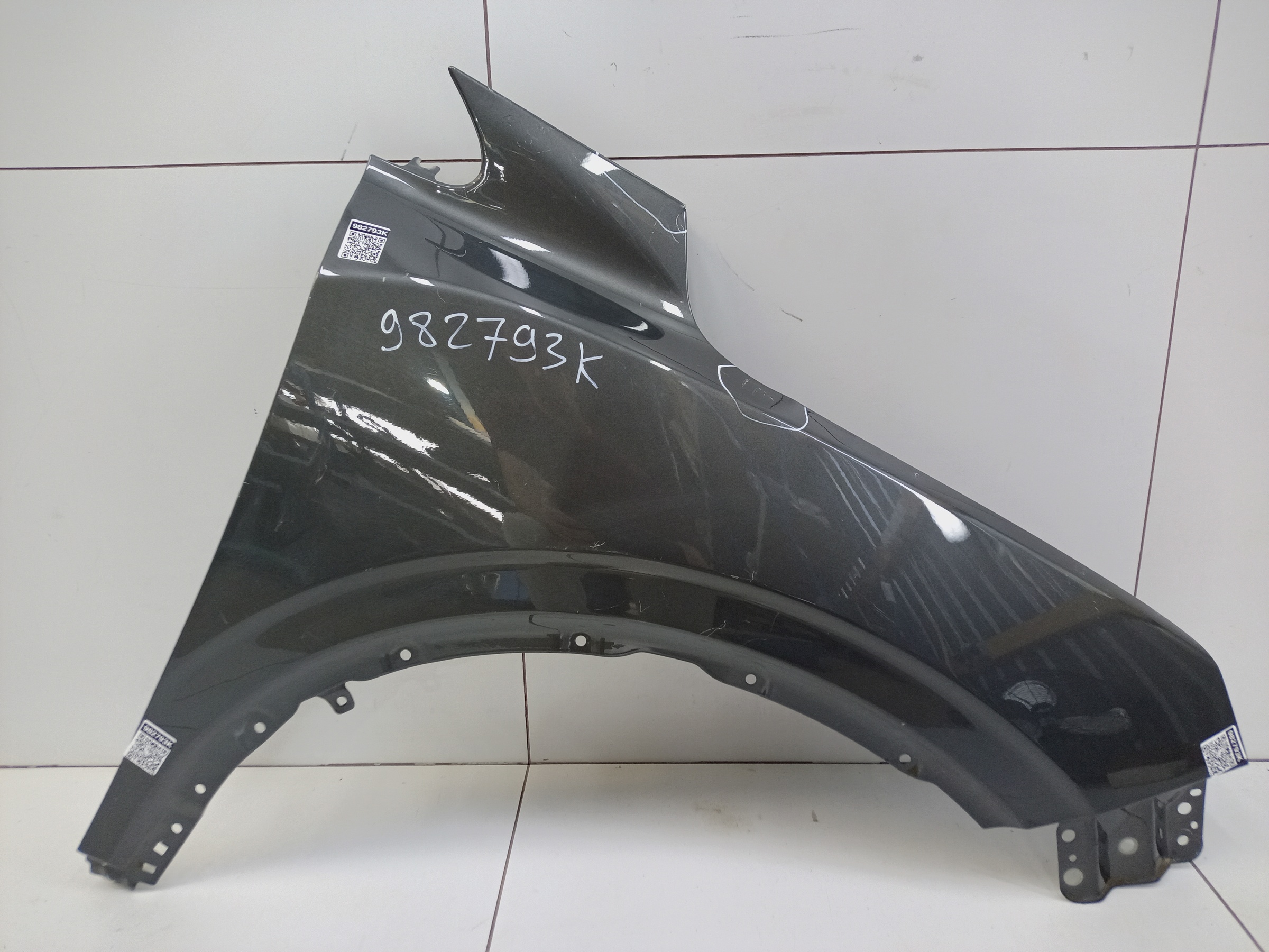 Крыло переднее правое Geely Coolray