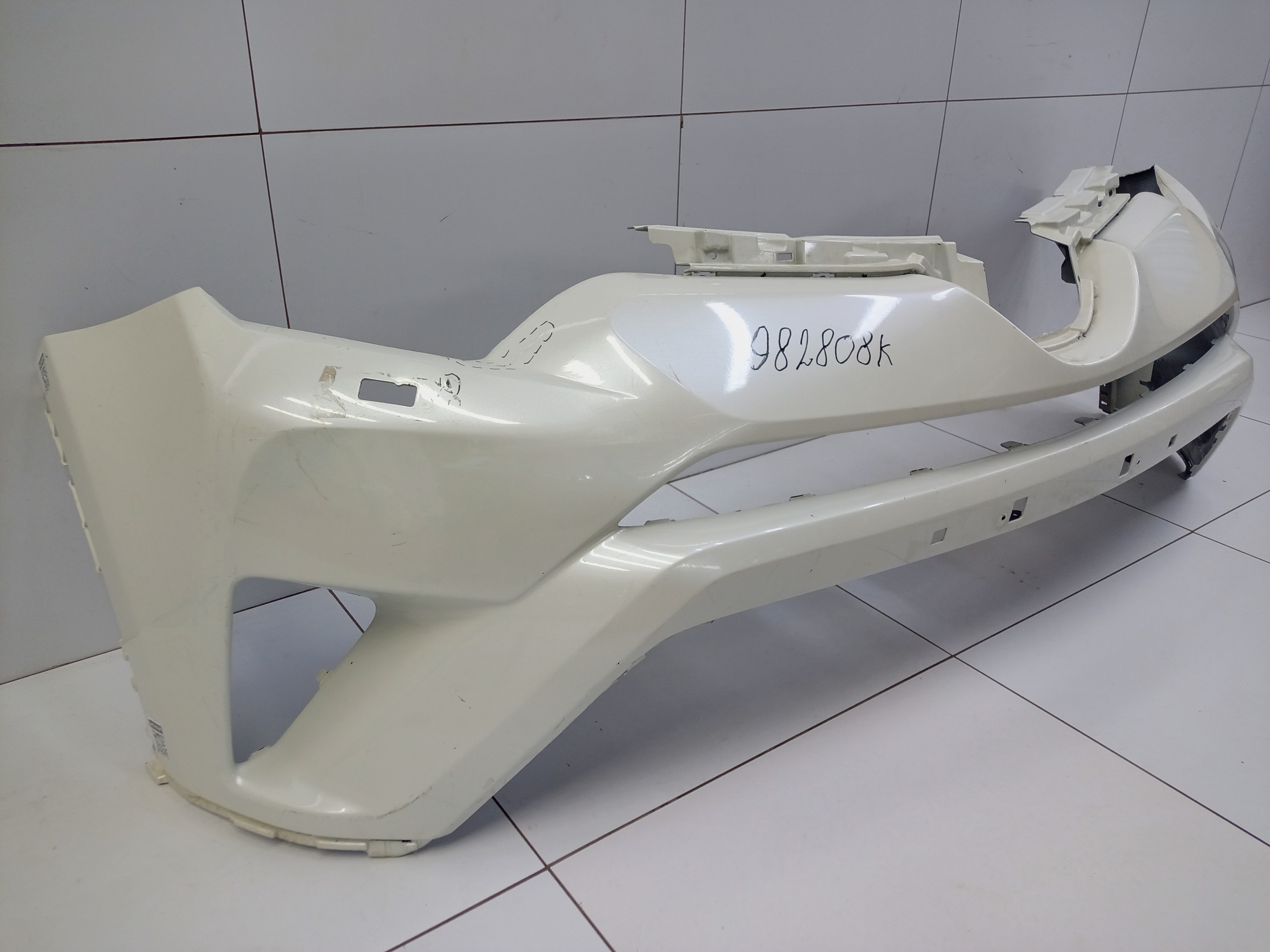 Бампер передний Toyota RAV4 CA40 Restail