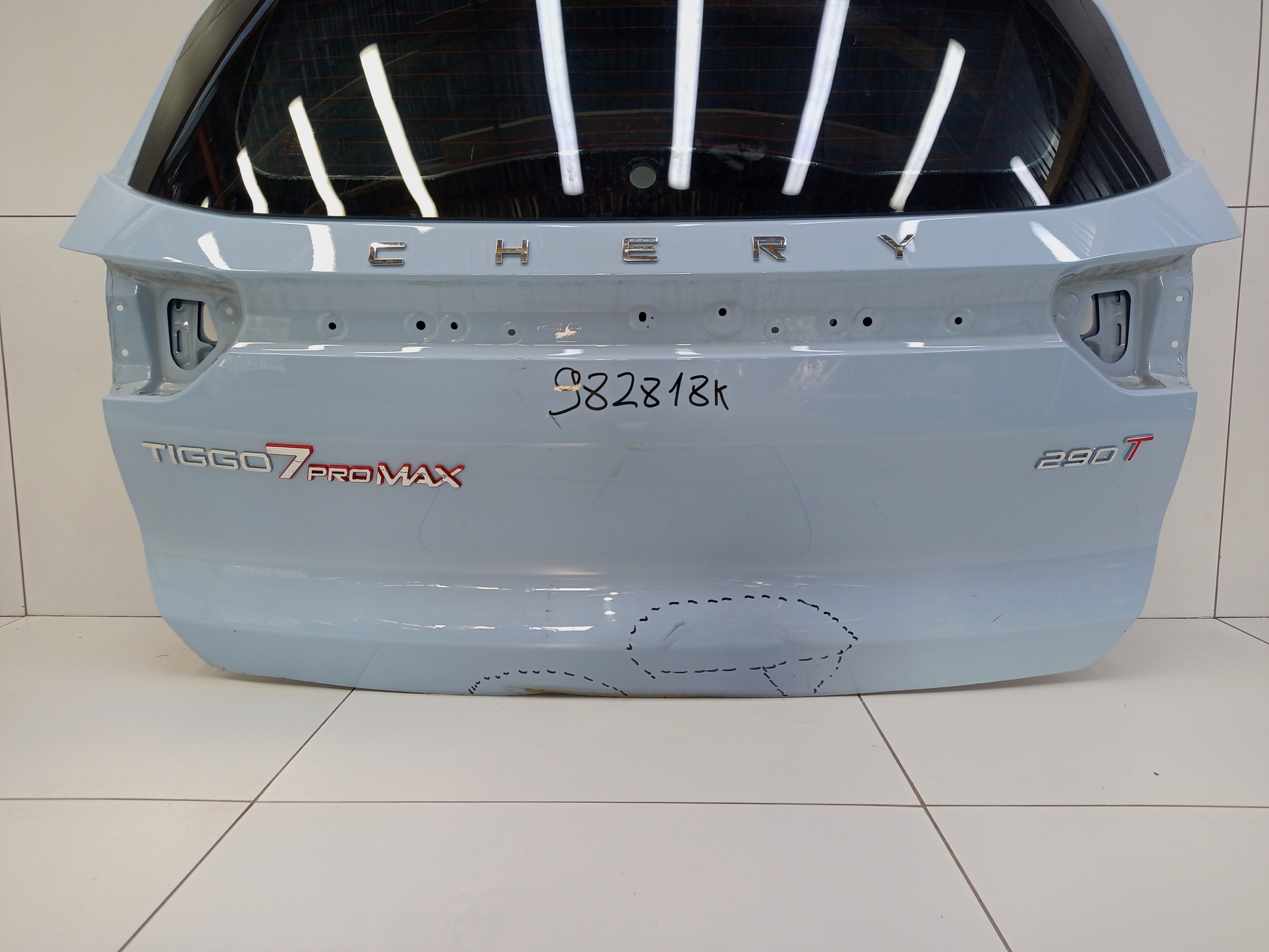 Крышка багажника Chery Tiggo 8