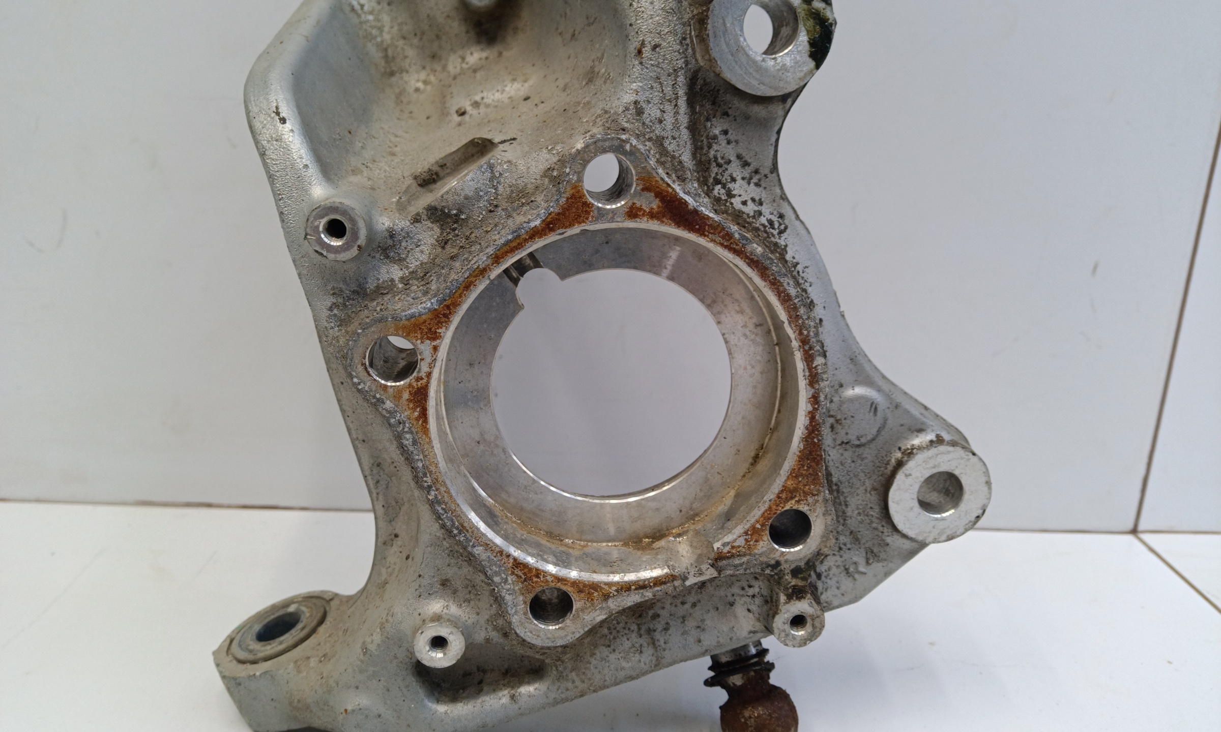 Кулак поворотный передний правый Exeed TXL