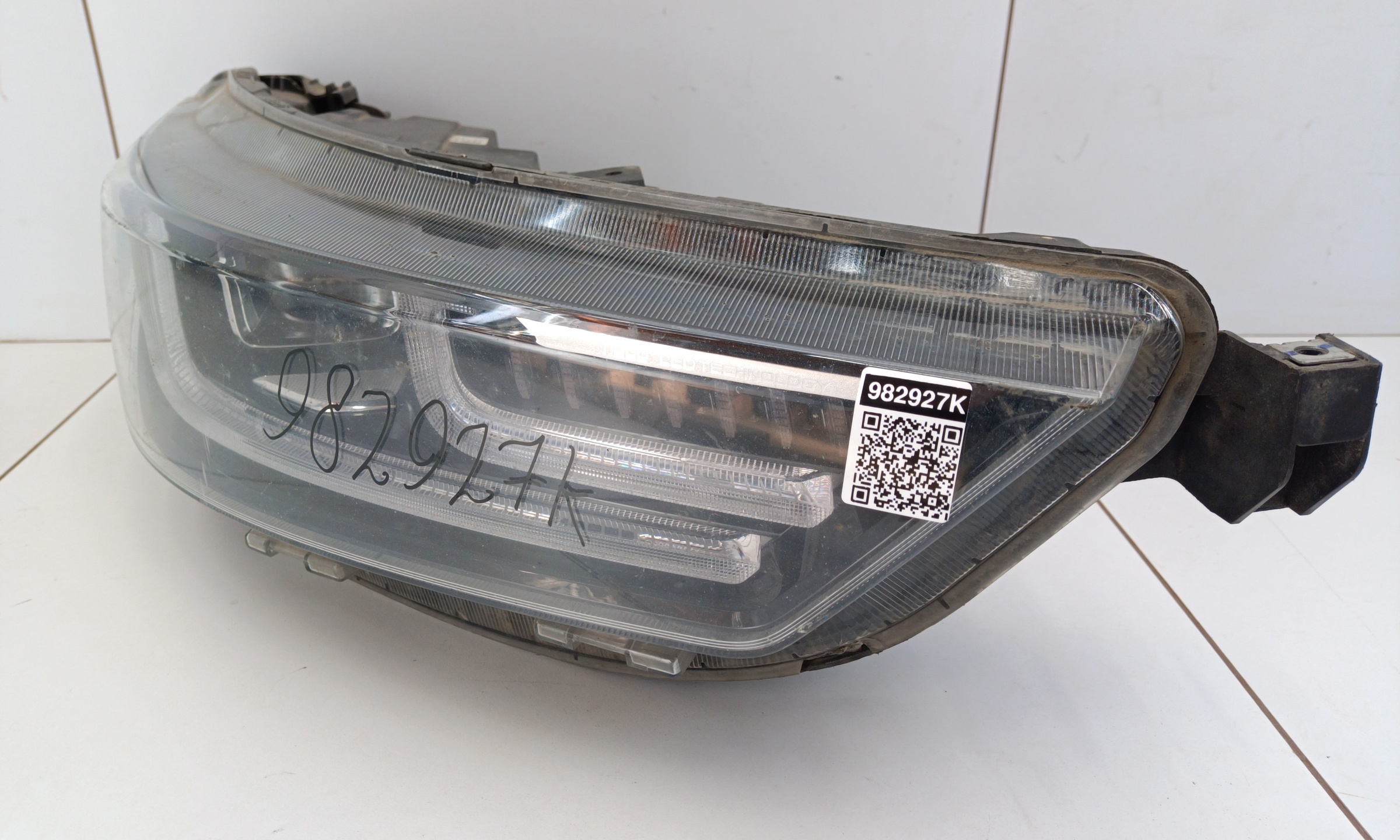 Фара передняя правая Chery Tiggo 8 Pro LED