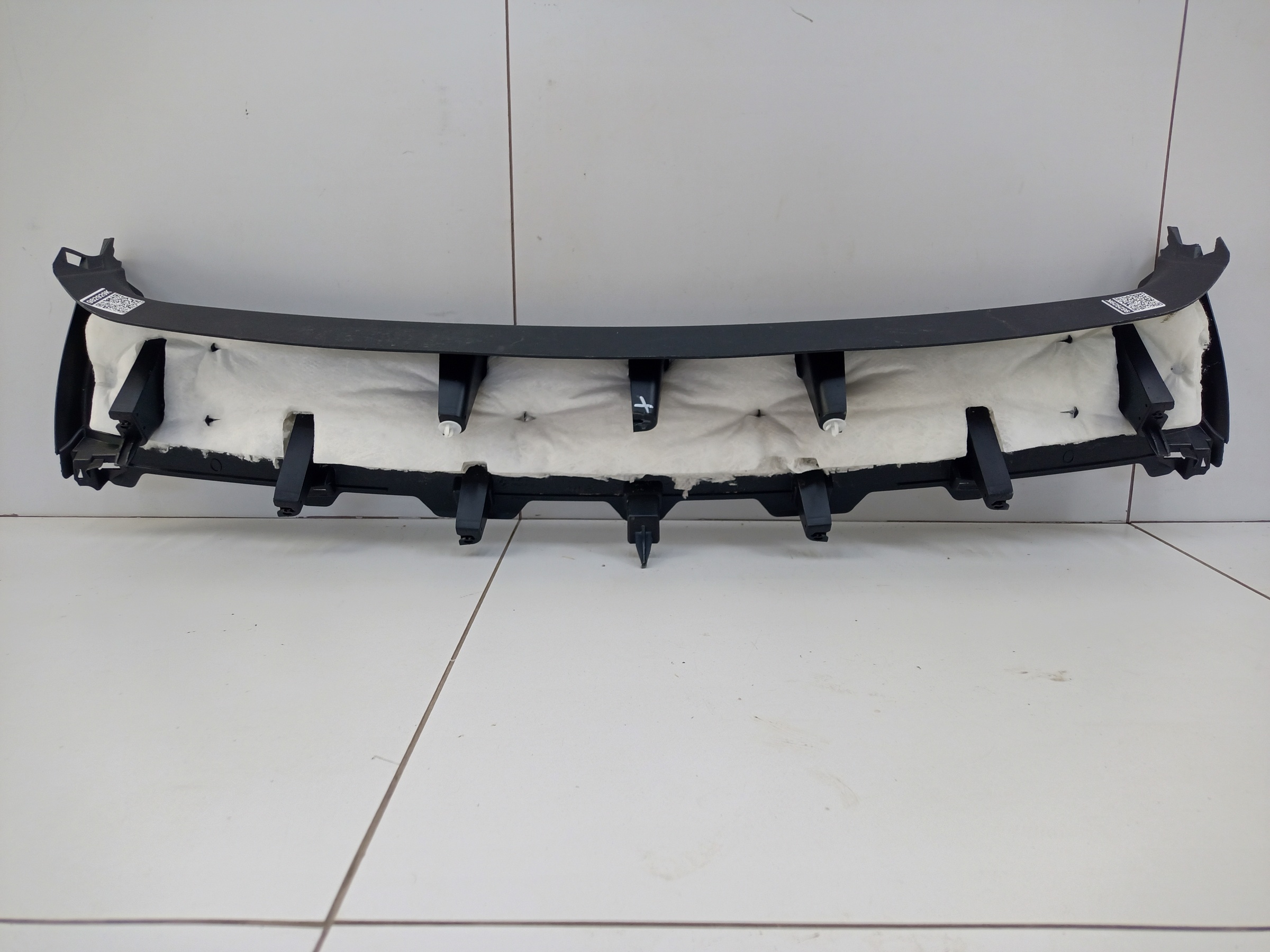 Обшивка крышки багажника центральная BMW X6 G06