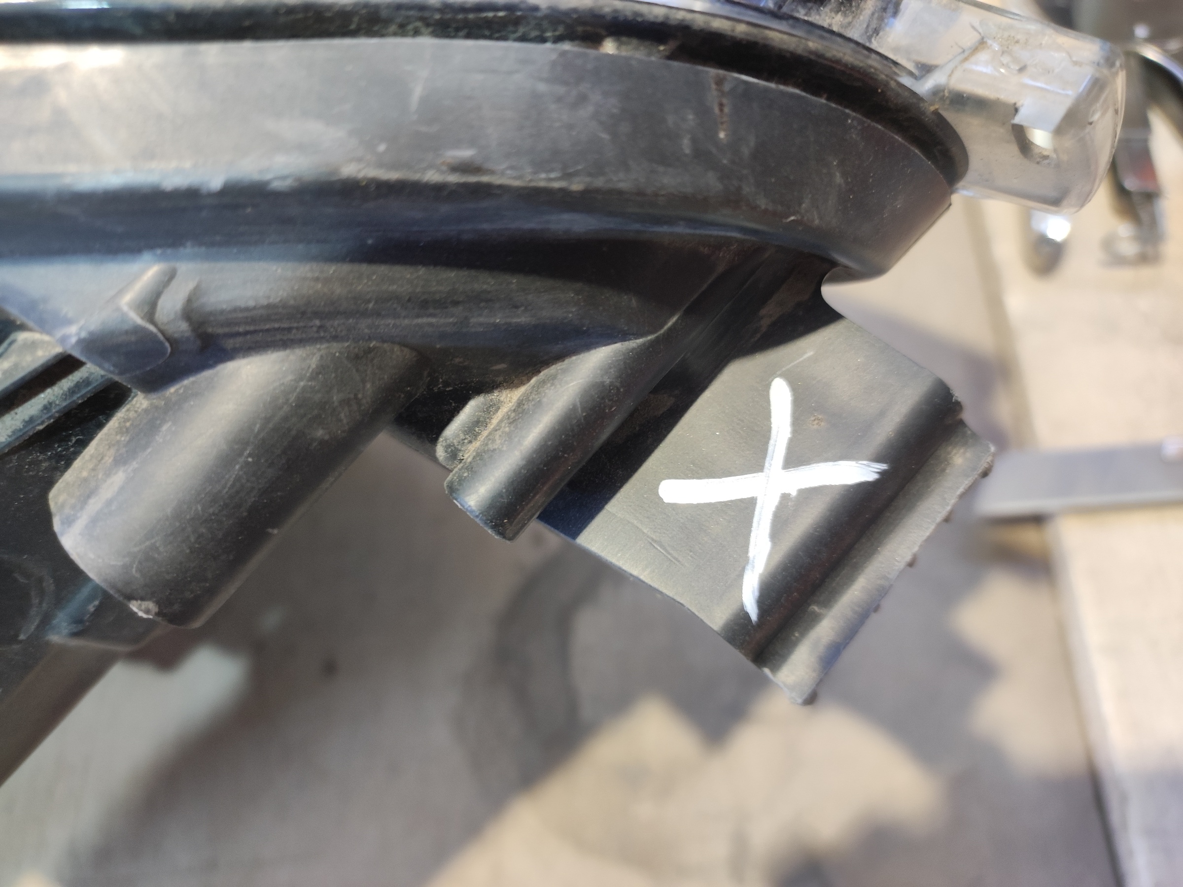 Фара передняя левая Ford EcoSport Restail ксенон