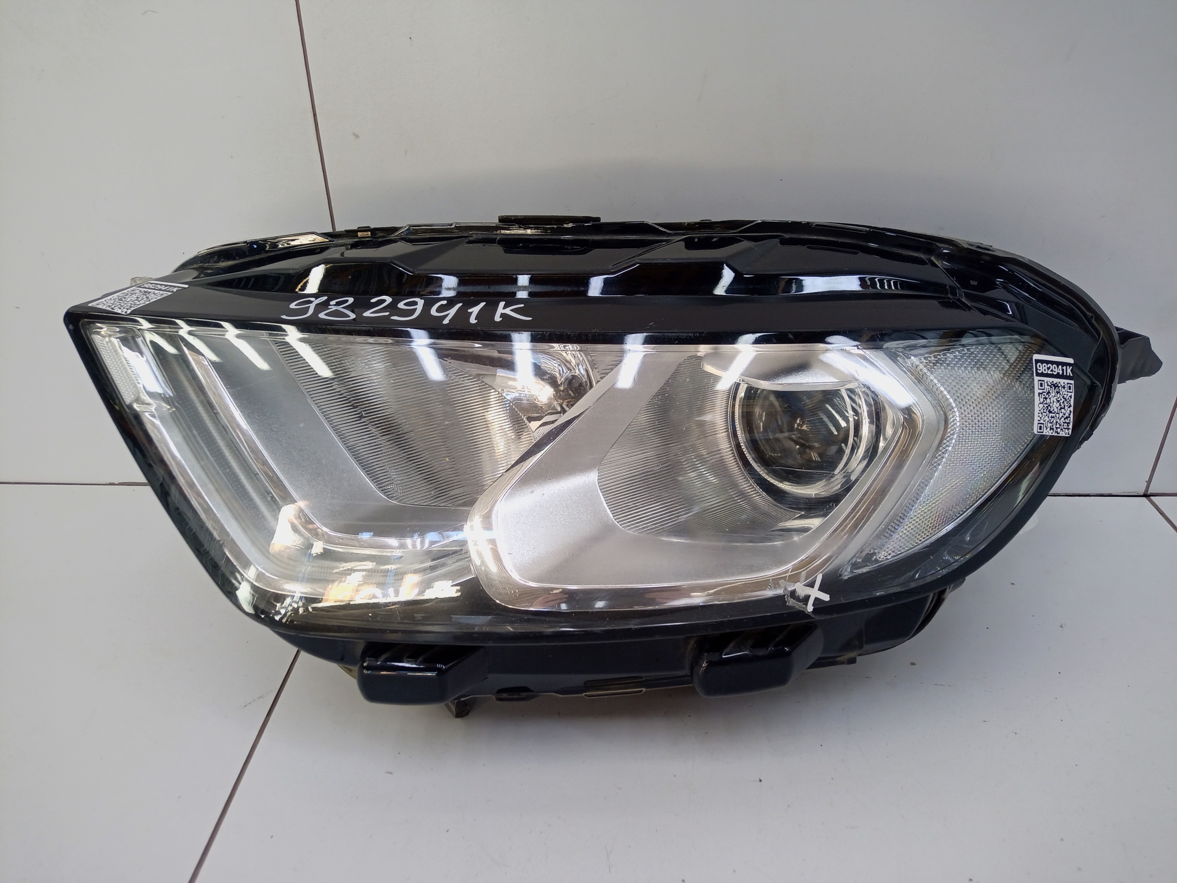 Фара передняя левая Ford EcoSport Restail ксенон