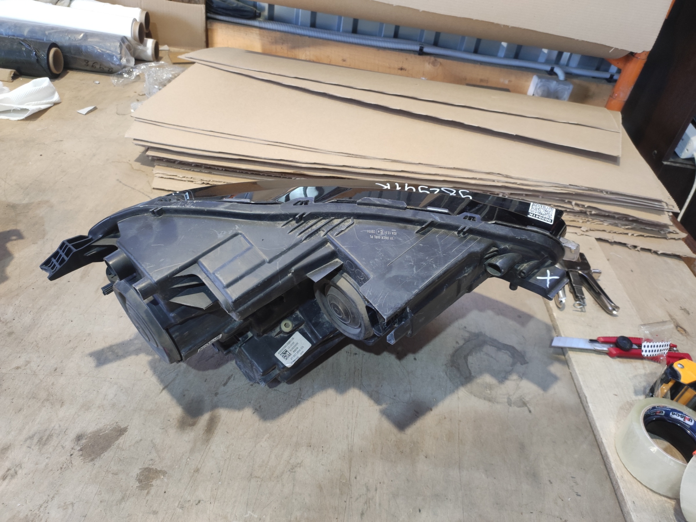 Фара передняя левая Ford EcoSport Restail ксенон