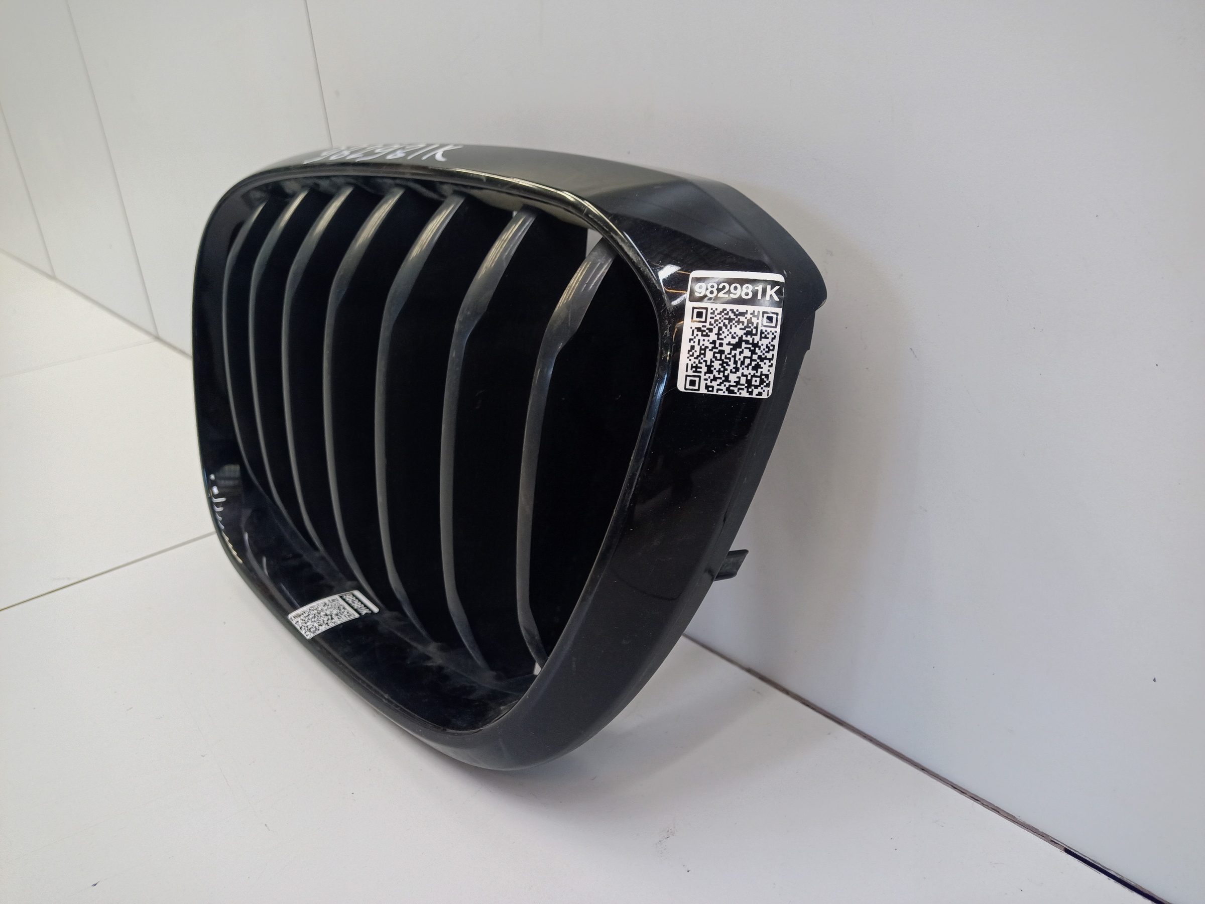 Решетка радиатора левая BMW X3 G01 черная