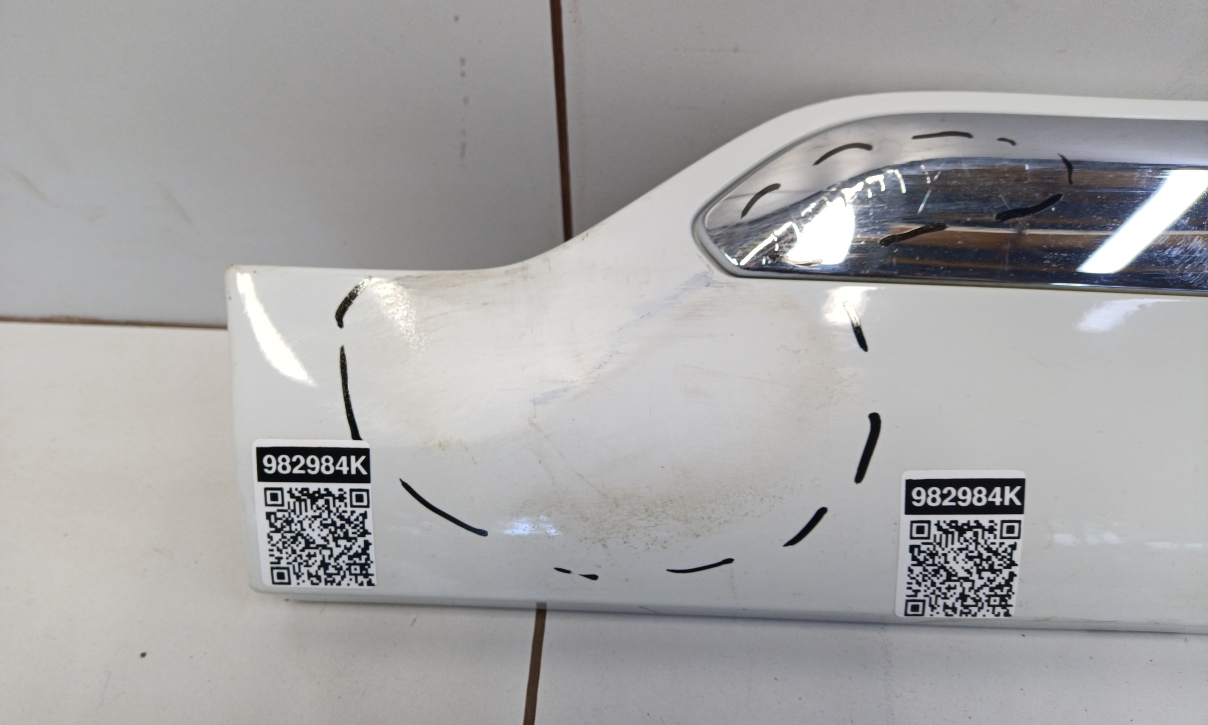 Накладка двери задней правой Volvo XC90 2