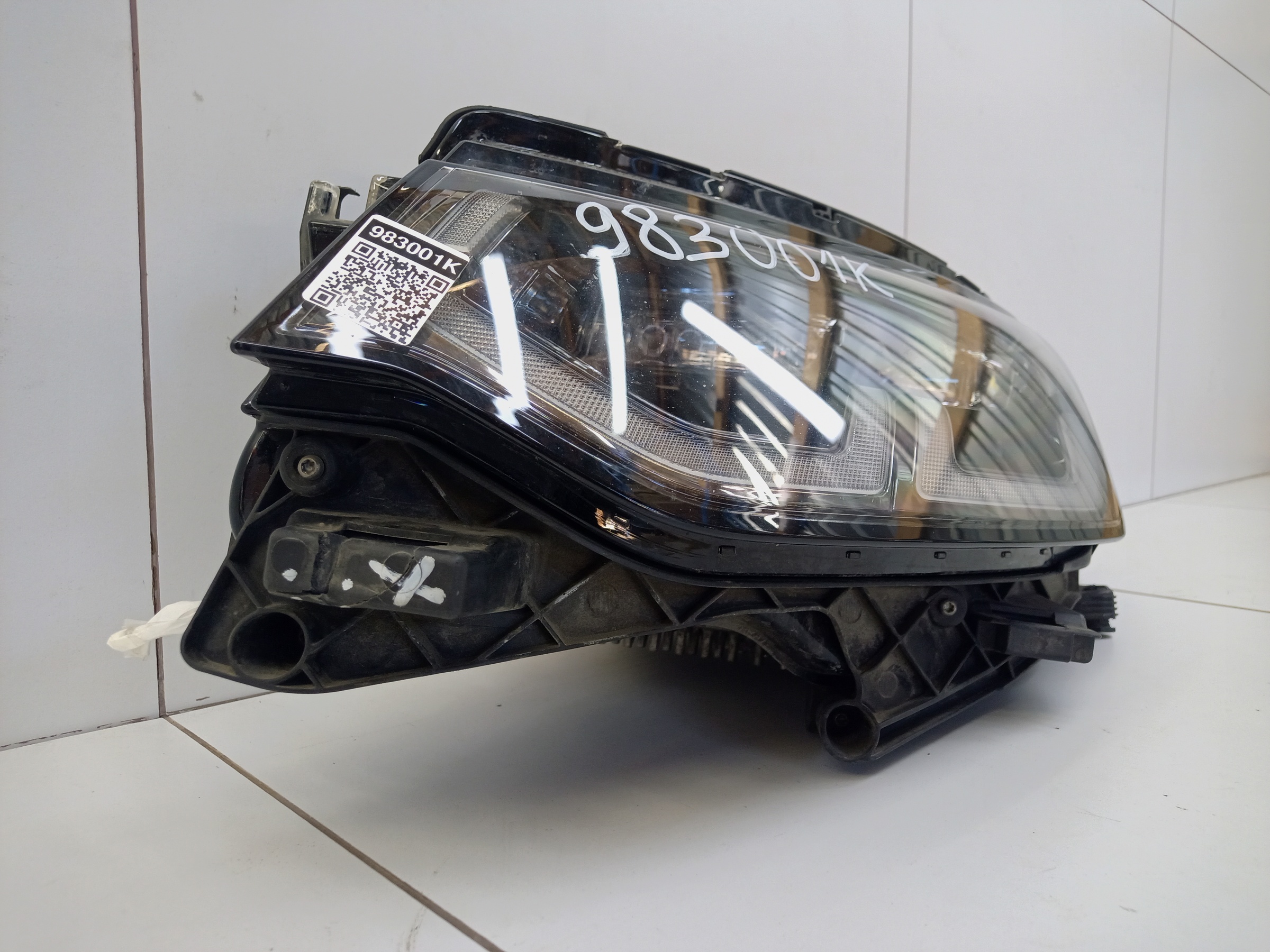 Фара передняя левая Land Rover Discovery Sport Restail LED