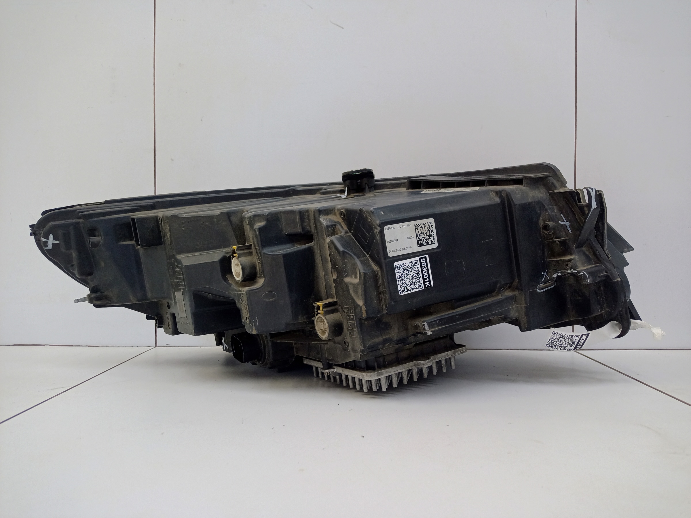 Фара передняя левая Land Rover Discovery Sport Restail LED