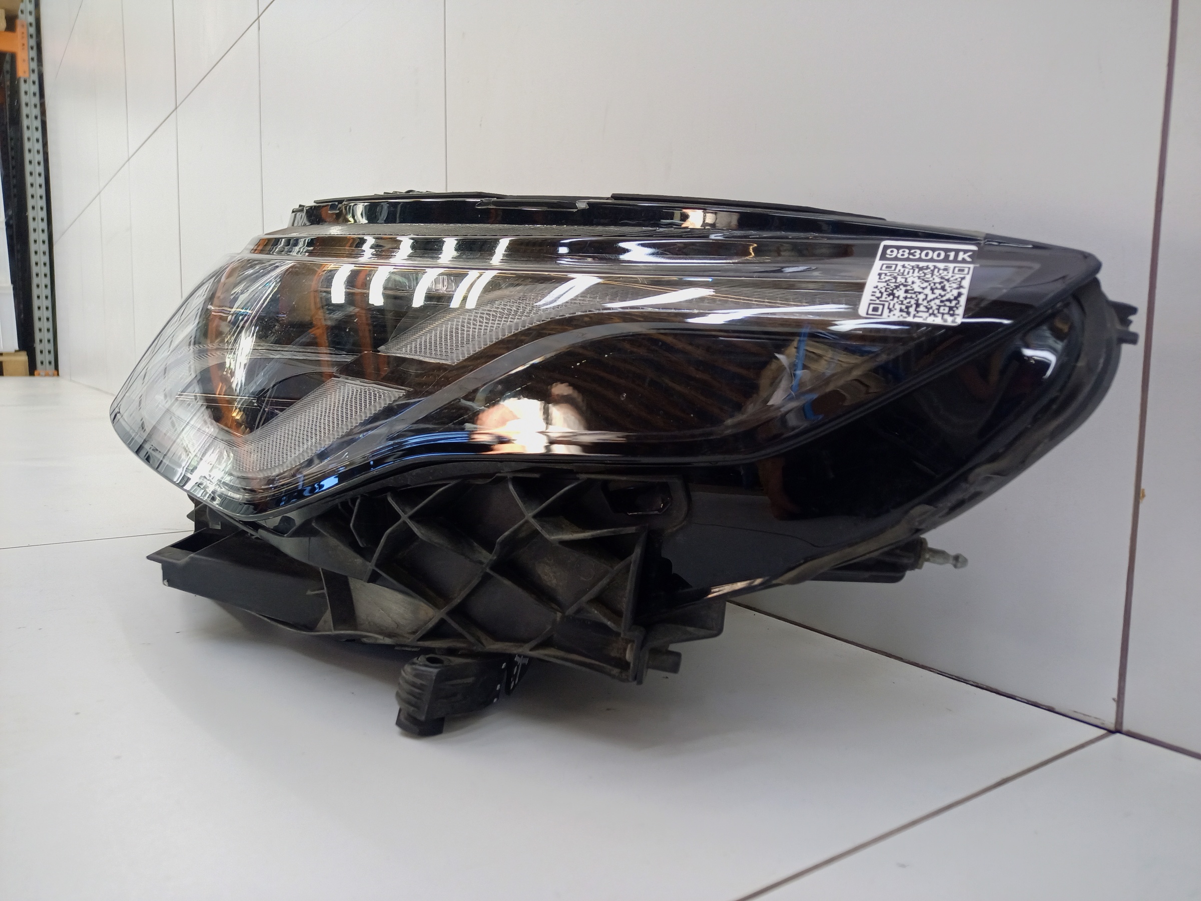 Фара передняя левая Land Rover Discovery Sport Restail LED