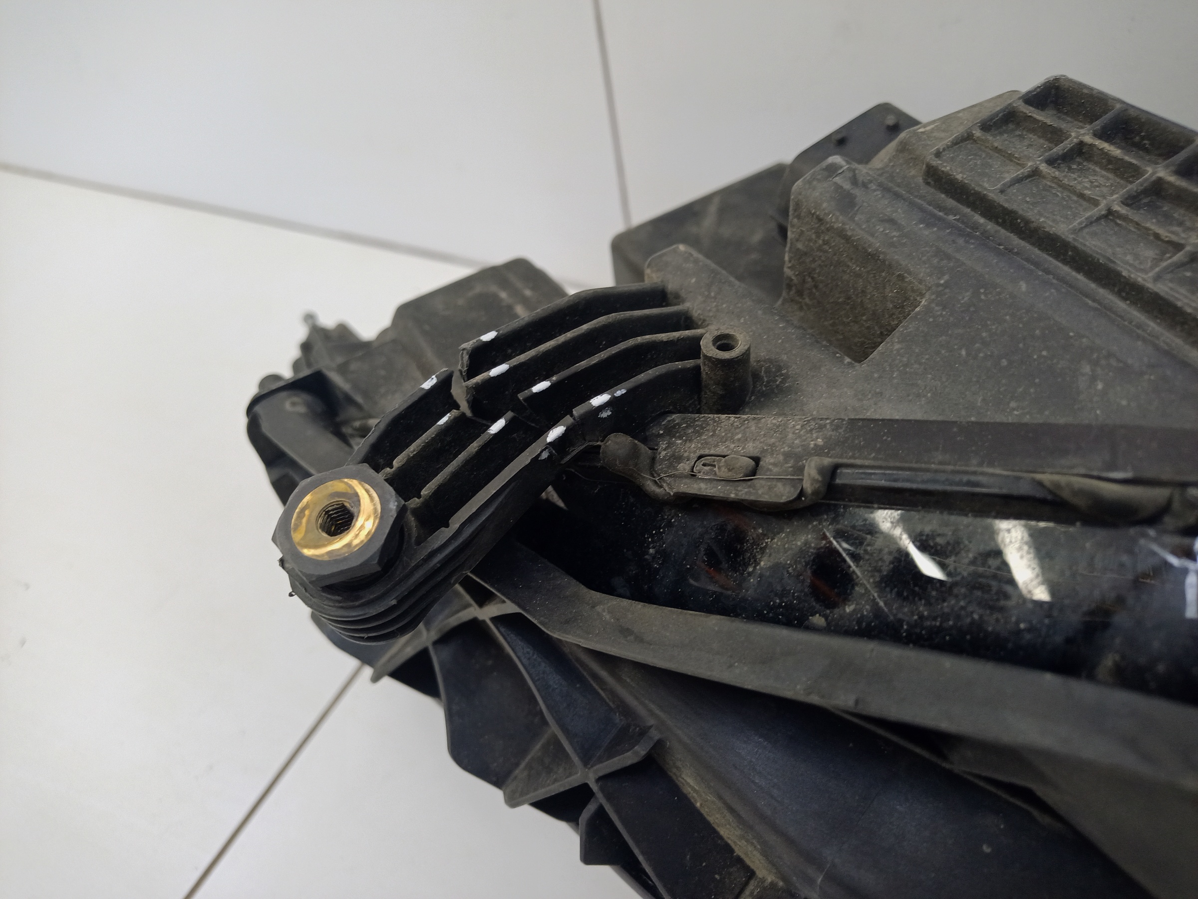 Фара передняя левая Land Rover Discovery Sport Restail LED