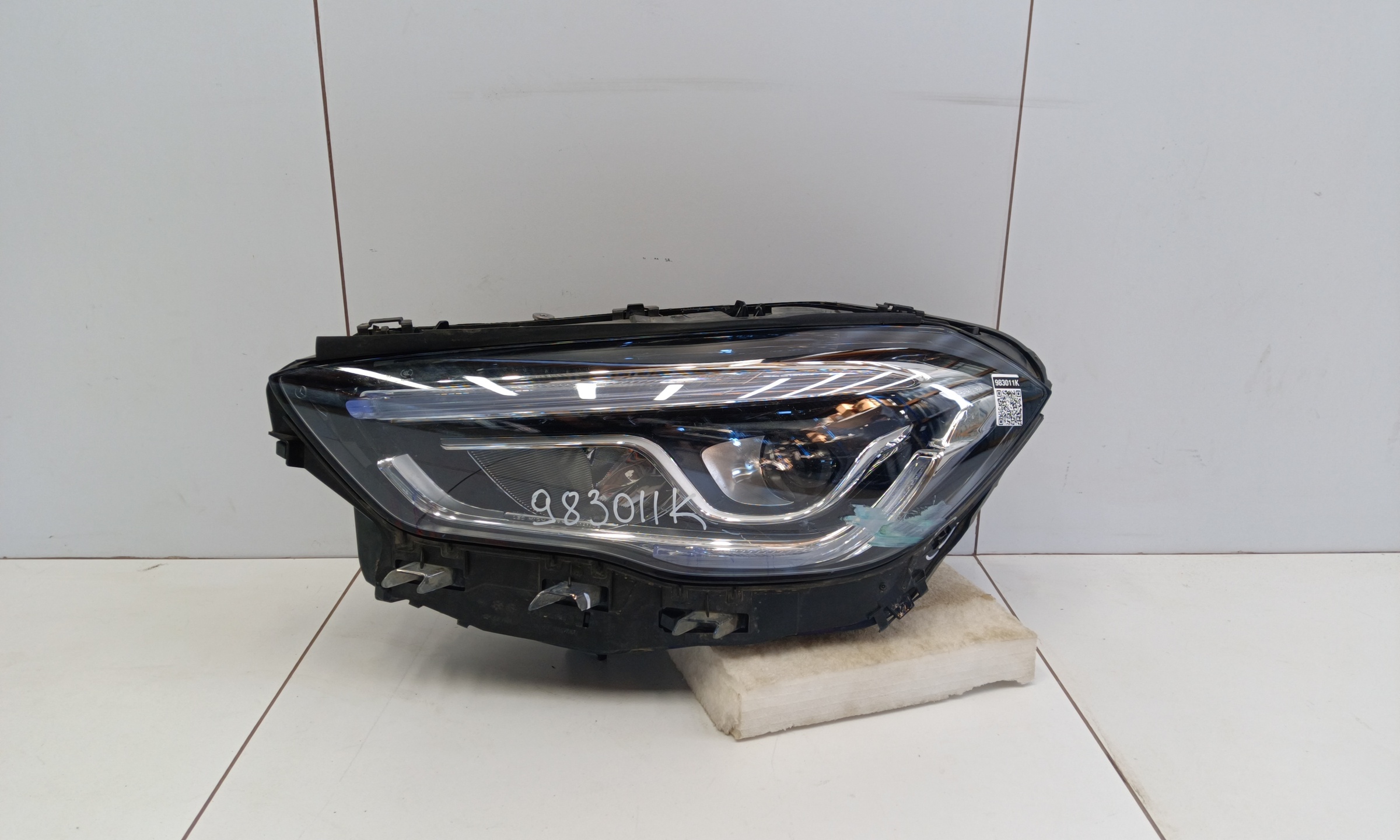 Фара передняя левая Mercedes-Benz GLA-Klasse H247 LED