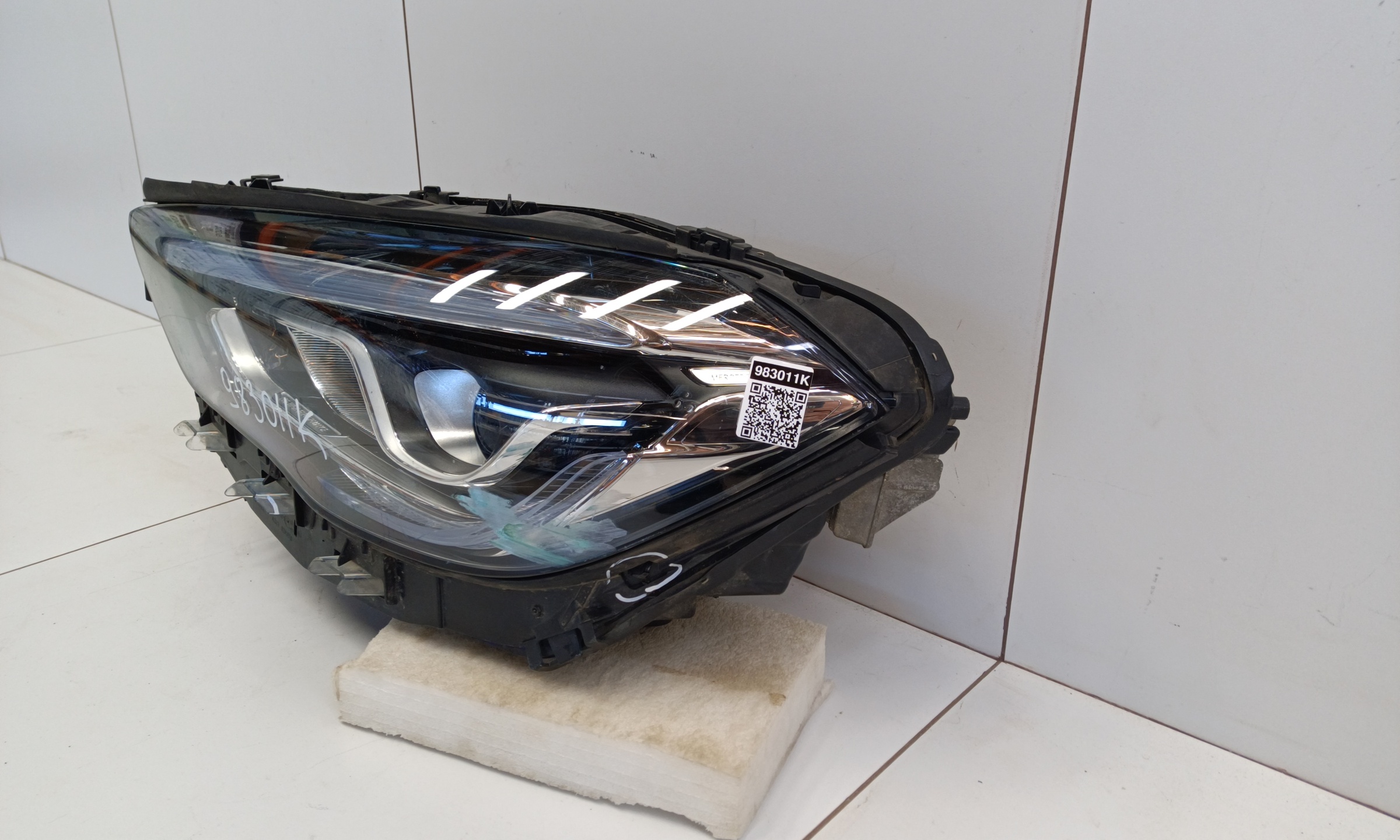 Фара передняя левая Mercedes-Benz GLA-Klasse H247 LED