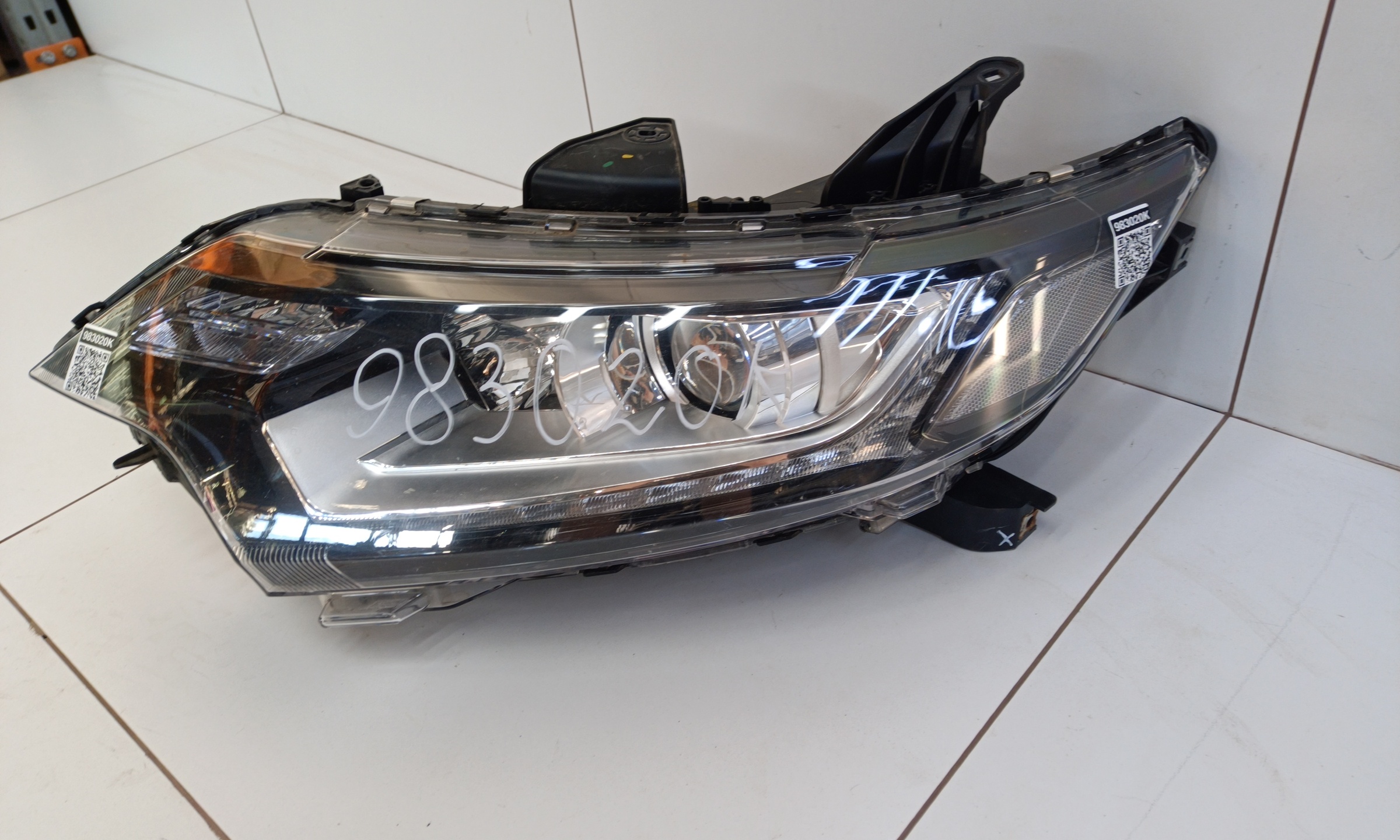 Фара передняя левая Mitsubishi Outlander 3 Restail 2 галоген