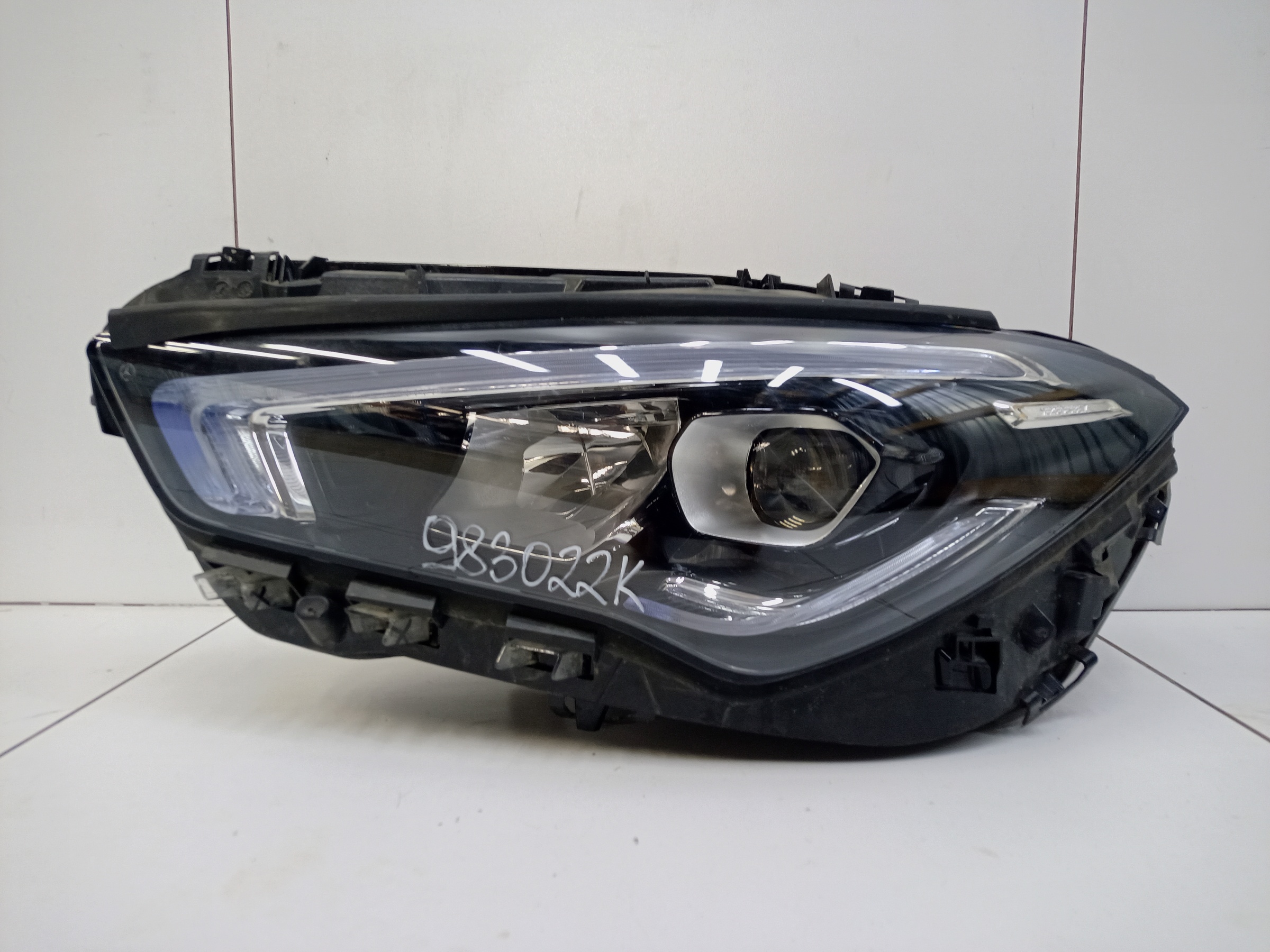 Фара передняя левая Mercedes Benz CLA-klasse C118 LED
