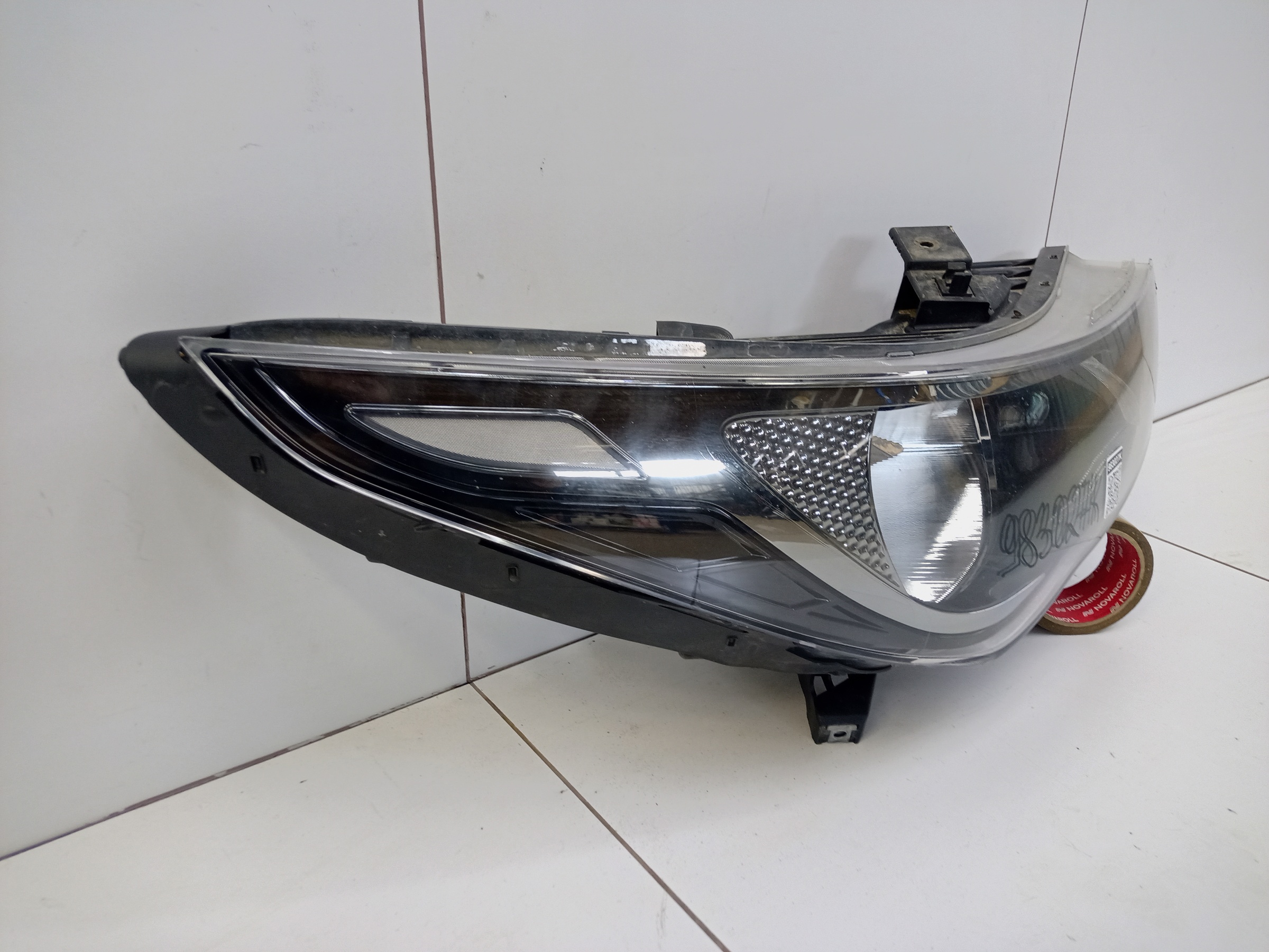 Фара передняя правая Hyundai Solaris 2 Restail галоген