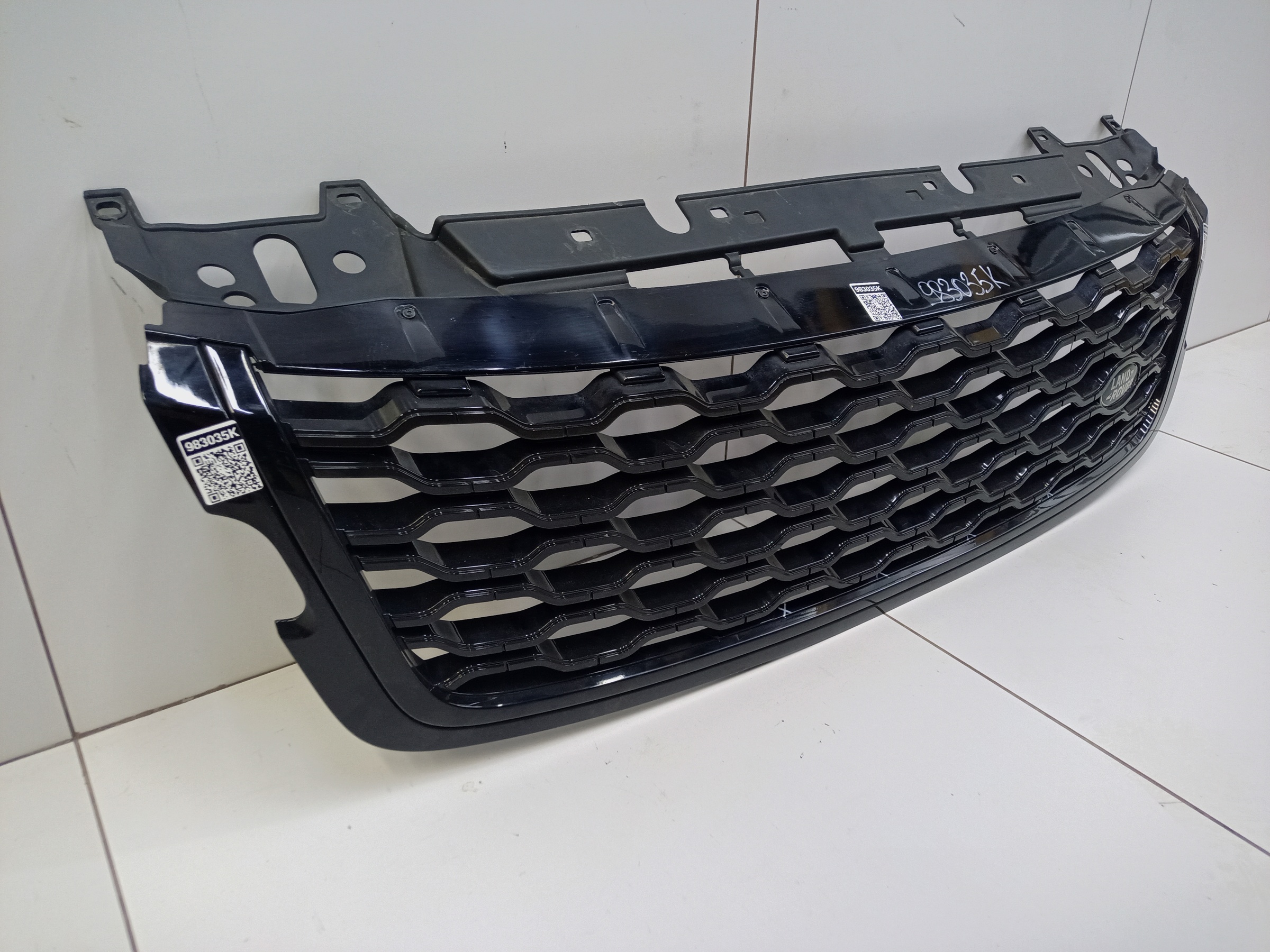 Решётка радиатора Land Rover Range Rover Velar черная