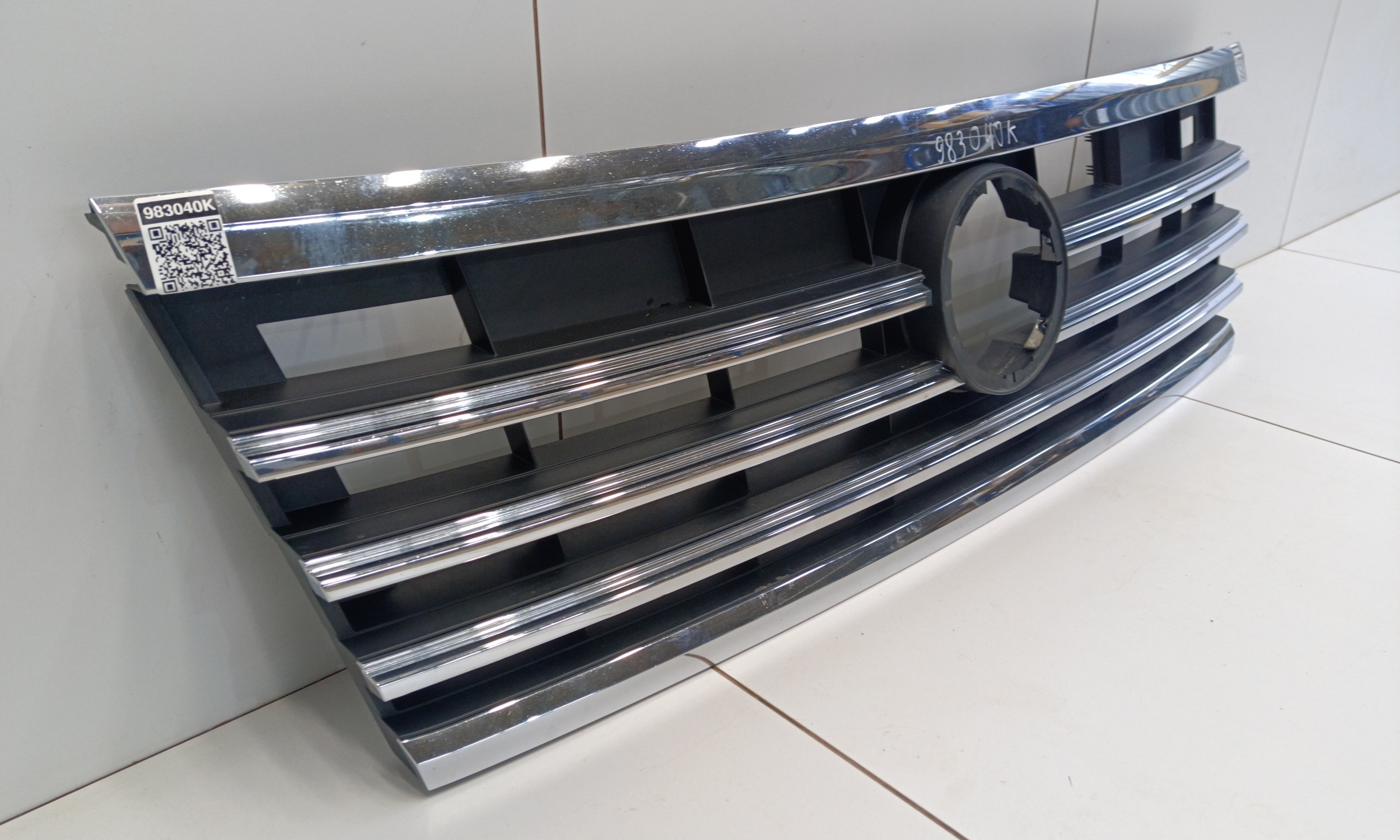 Решетка радиатора Volkswagen Touareg 3