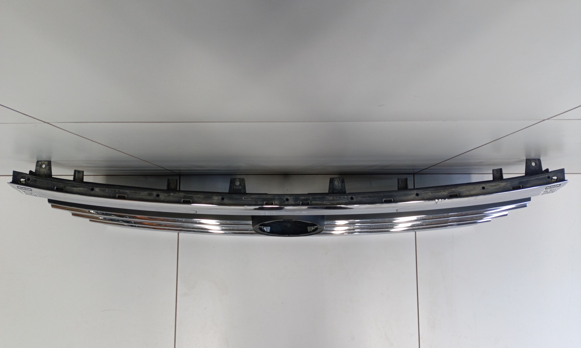 Решетка радиатора Volkswagen Touareg 3