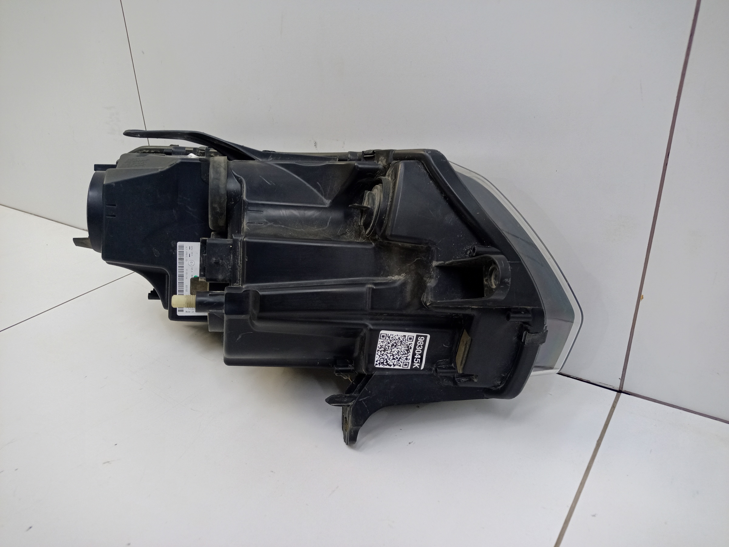 Фара передняя левая Renault Logan 2