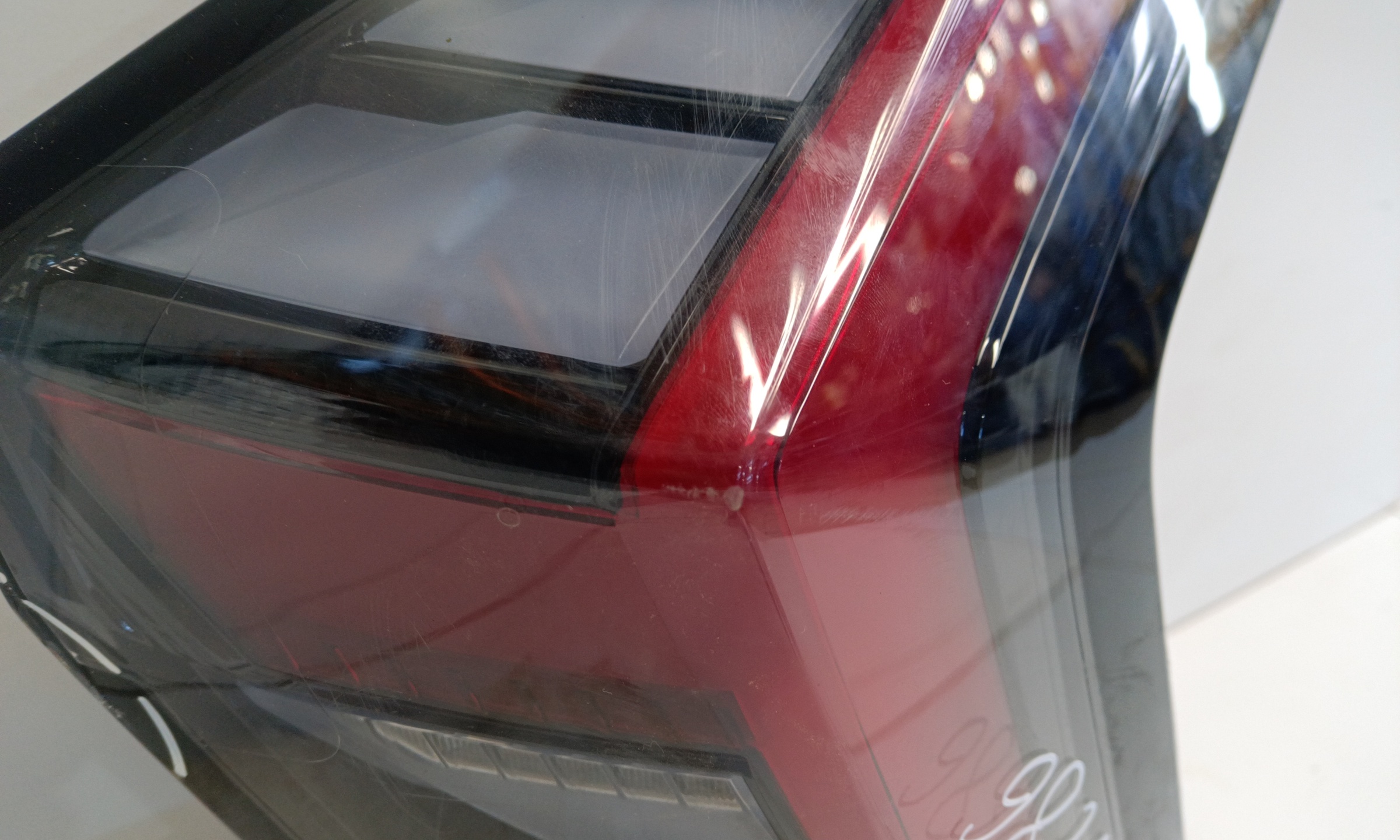 Фонарь задний правый Geely Atlas 2 LED