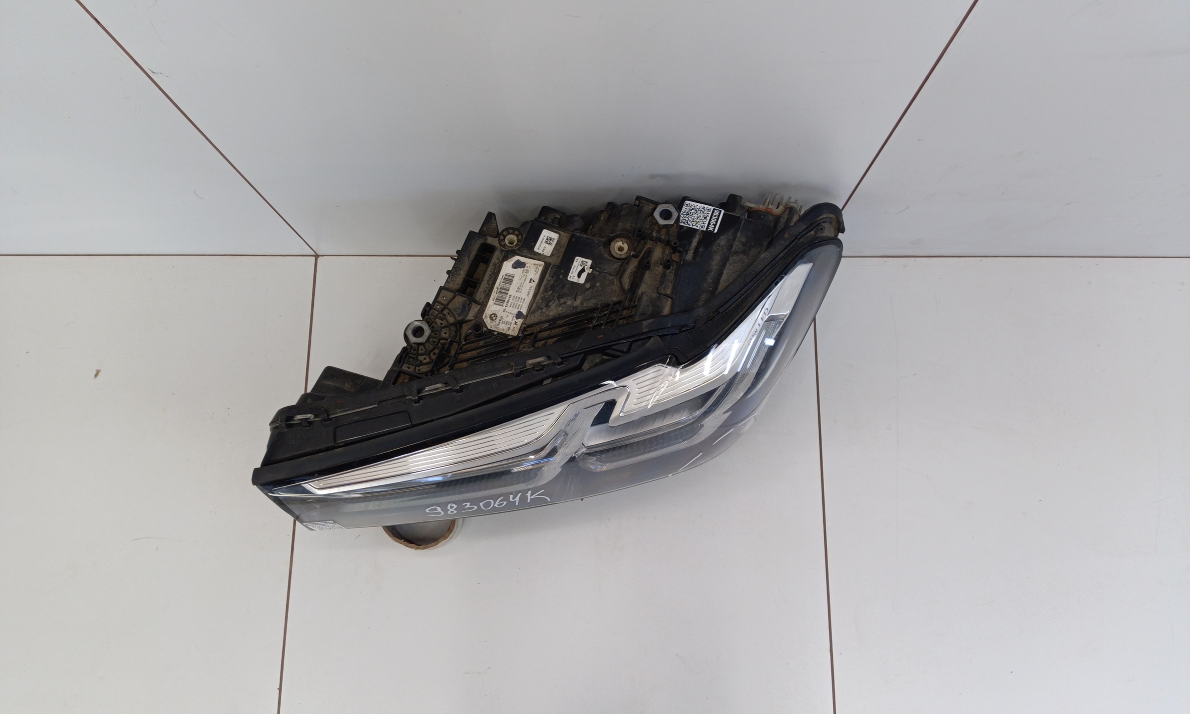 Фара передняя левая BMW 5er G30 Restail LED