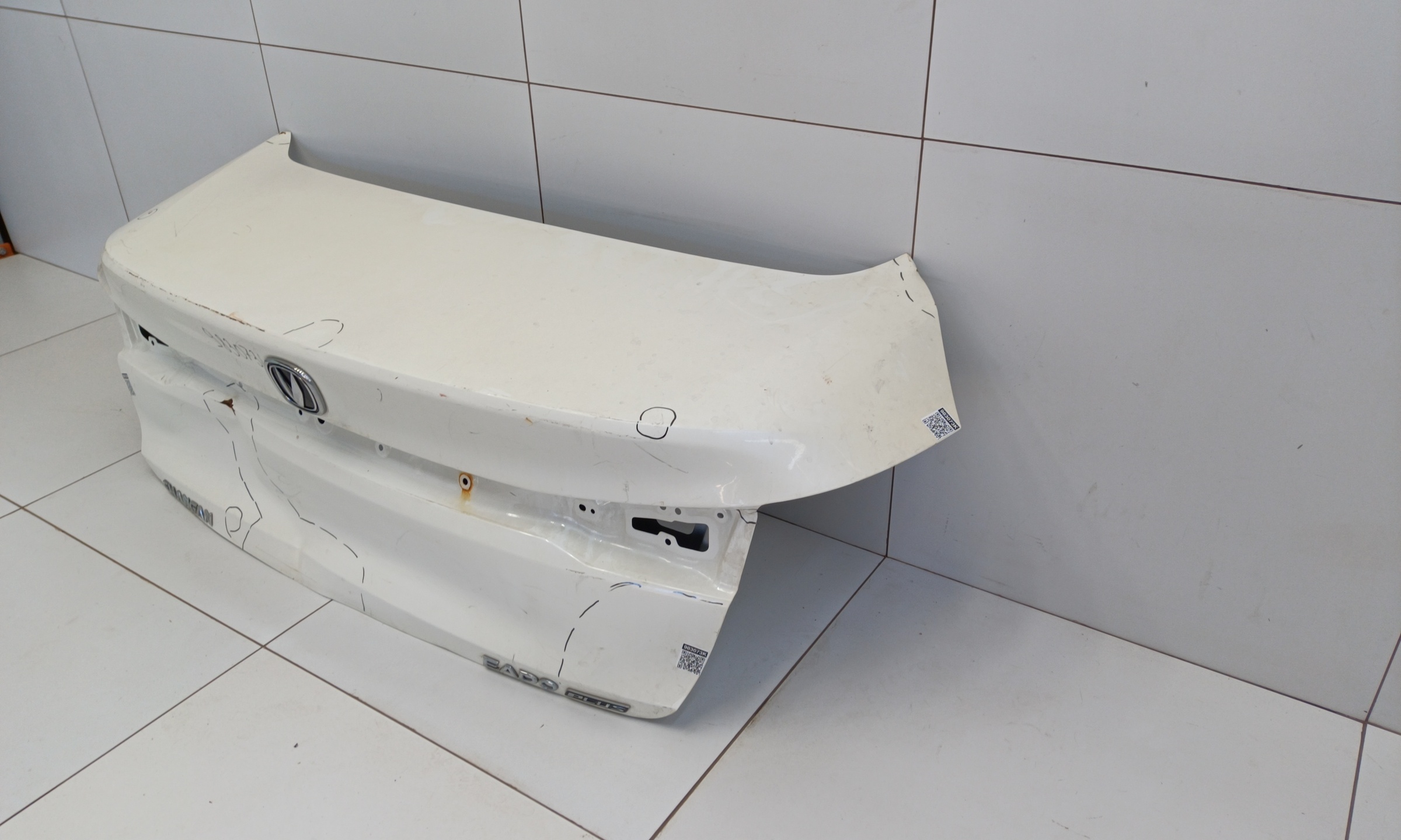 Крышка багажника Changan Eado Plus 1