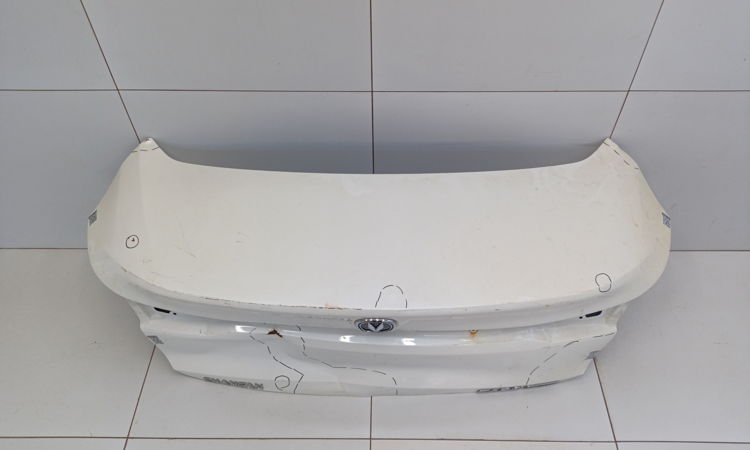 Крышка багажника Changan Eado Plus 1
