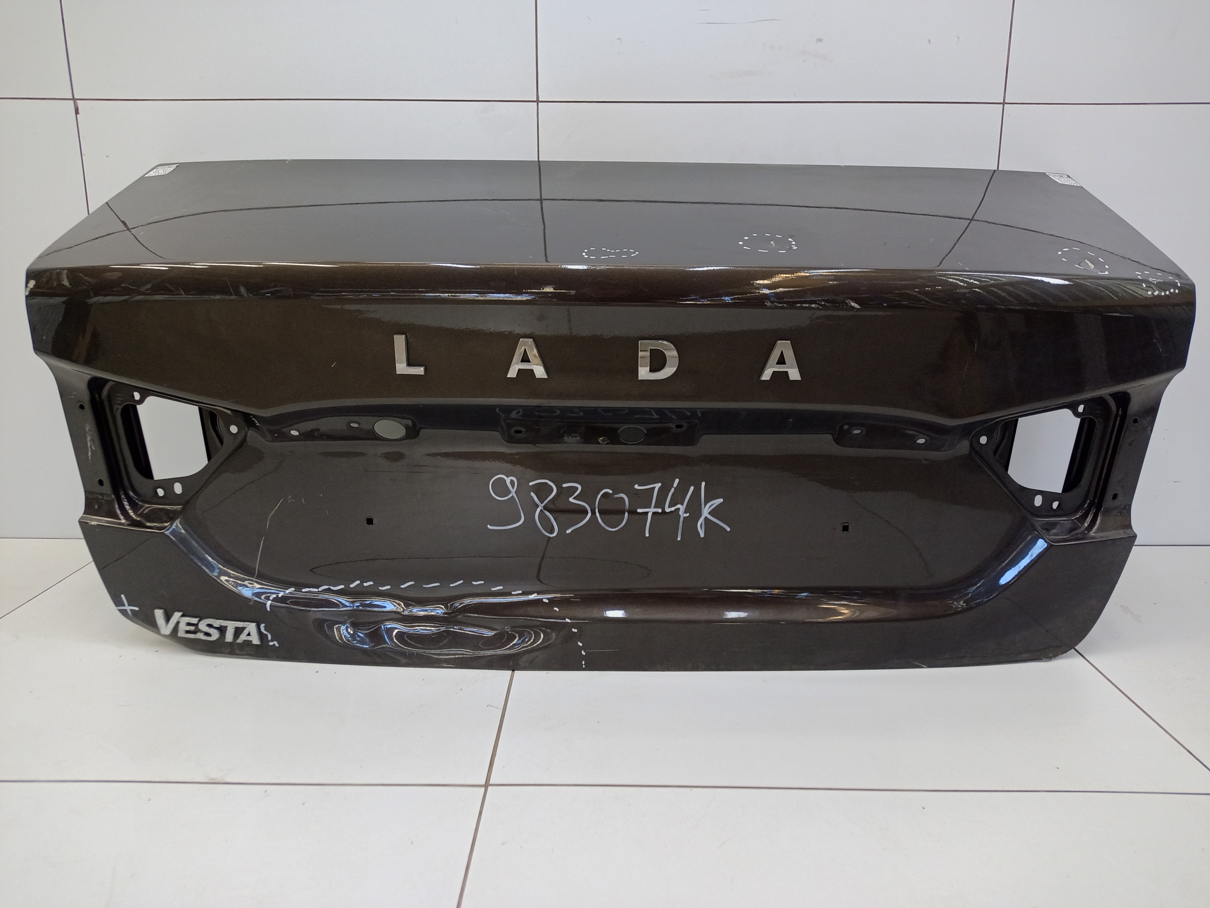 Крышка багажника Lada Vesta Sedan