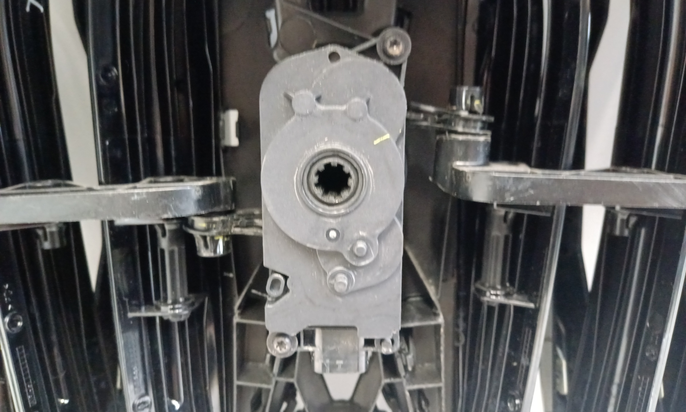 Жалюзи решетки радиатора BMW X5 G05