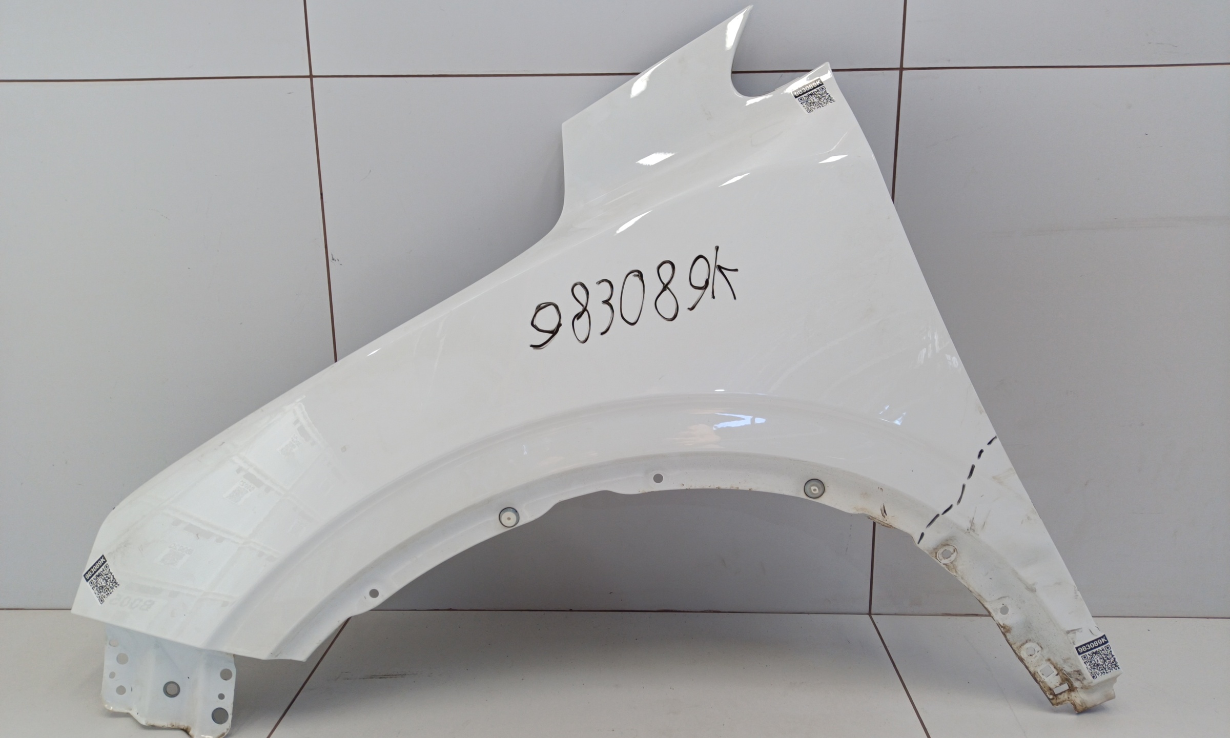 Крыло переднее левое Geely Coolray