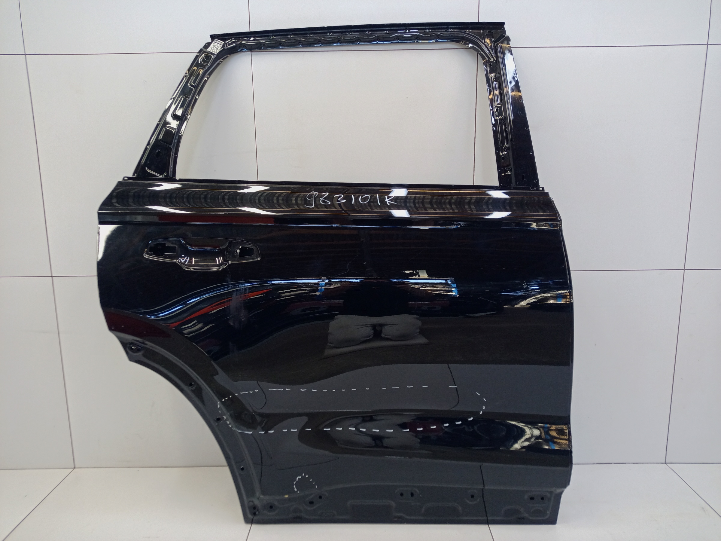 Дверь задняя правая Geely Monjaro