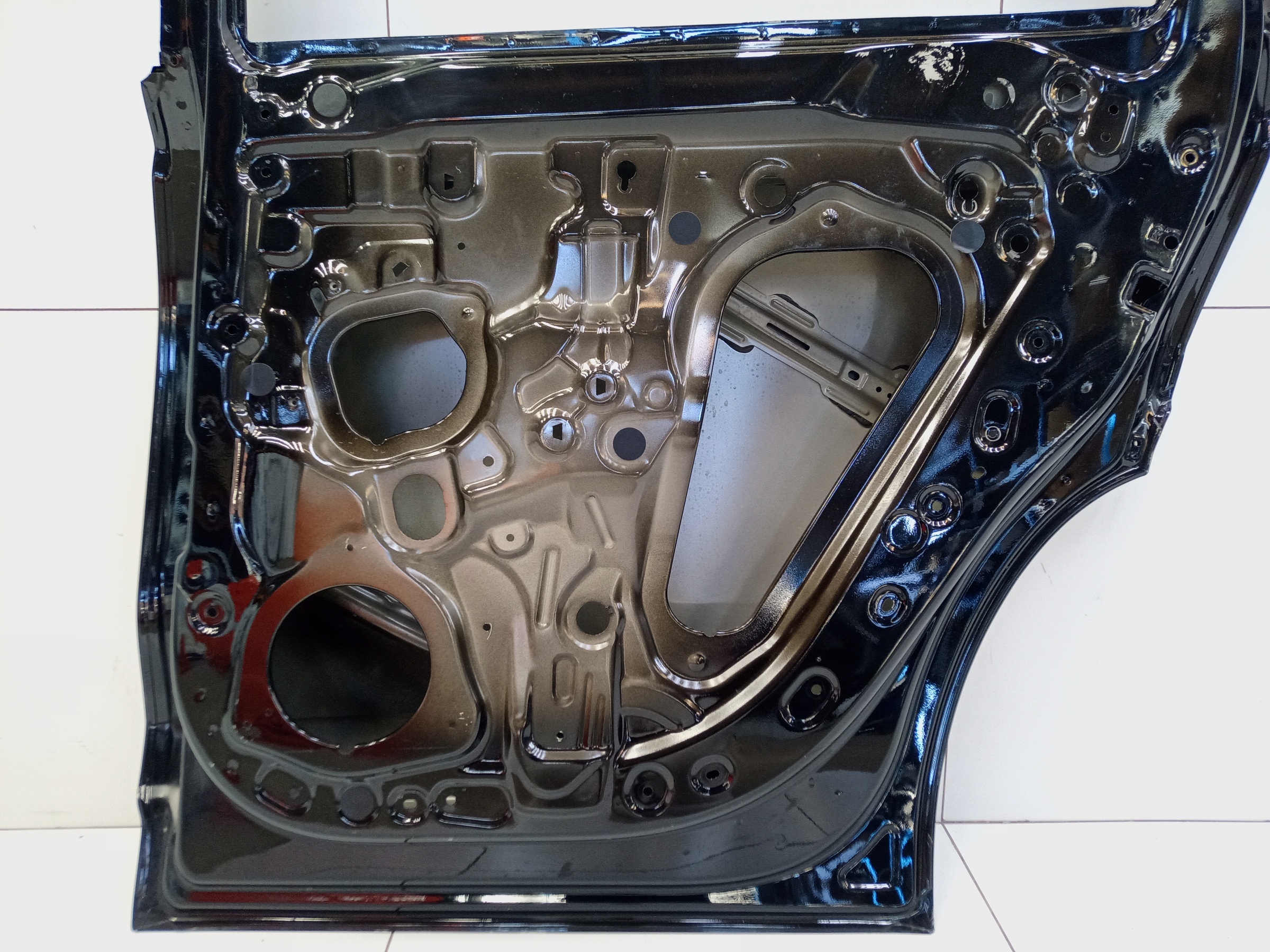 Дверь задняя правая Geely Monjaro