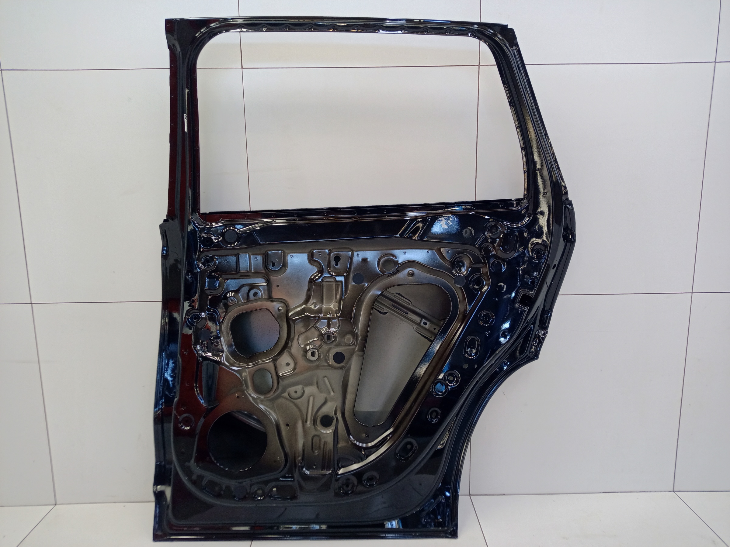 Дверь задняя правая Geely Monjaro