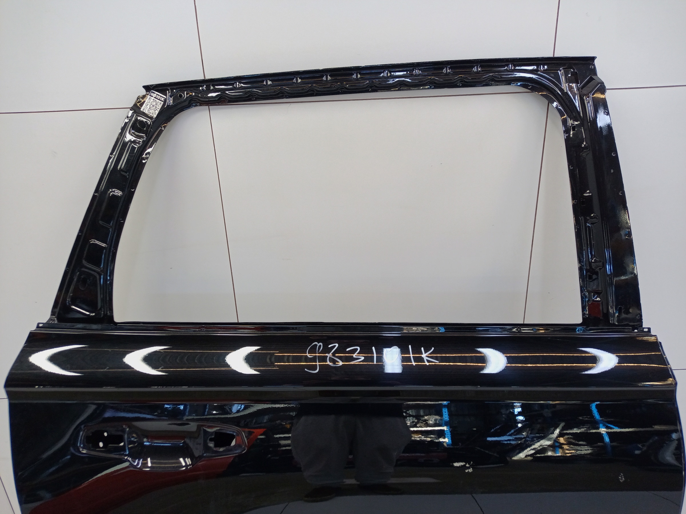 Дверь задняя правая Geely Monjaro