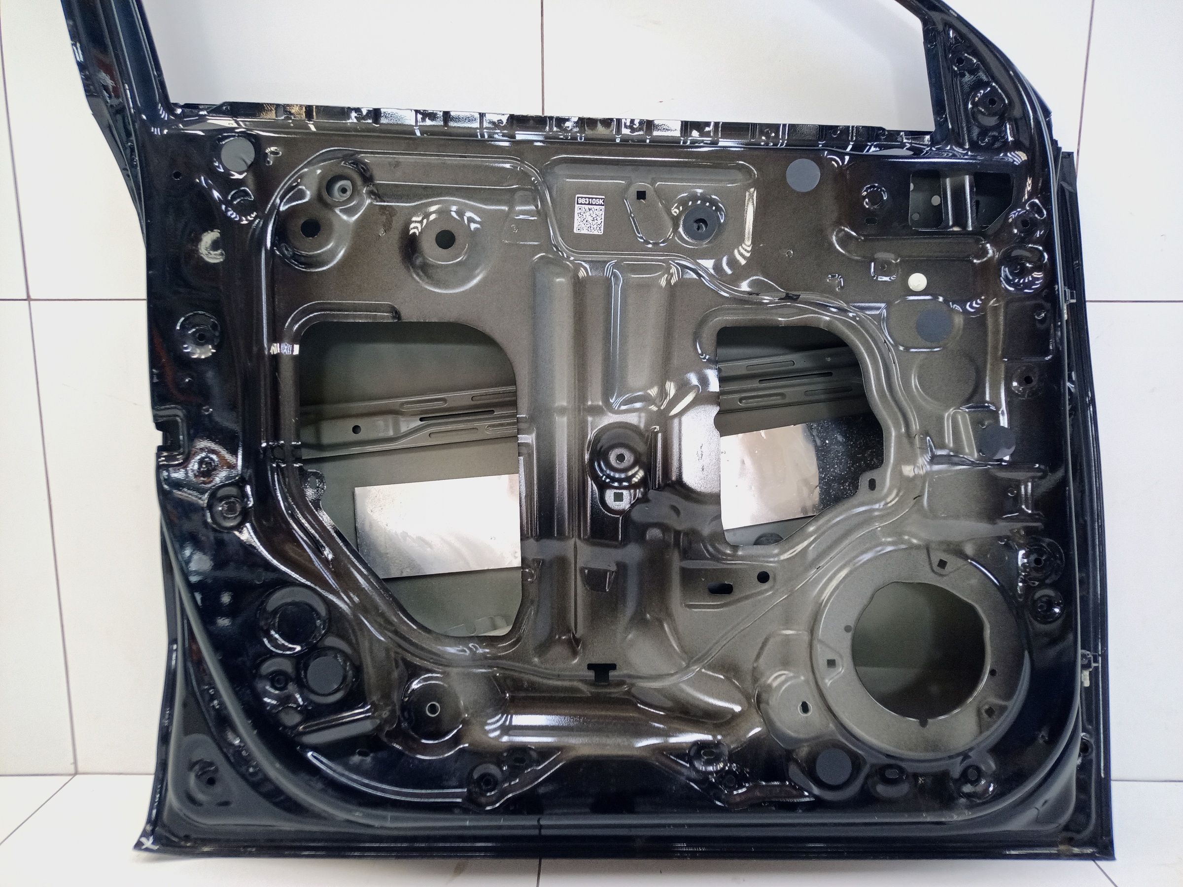 Дверь передняя левая Haval Jolion без молдинга