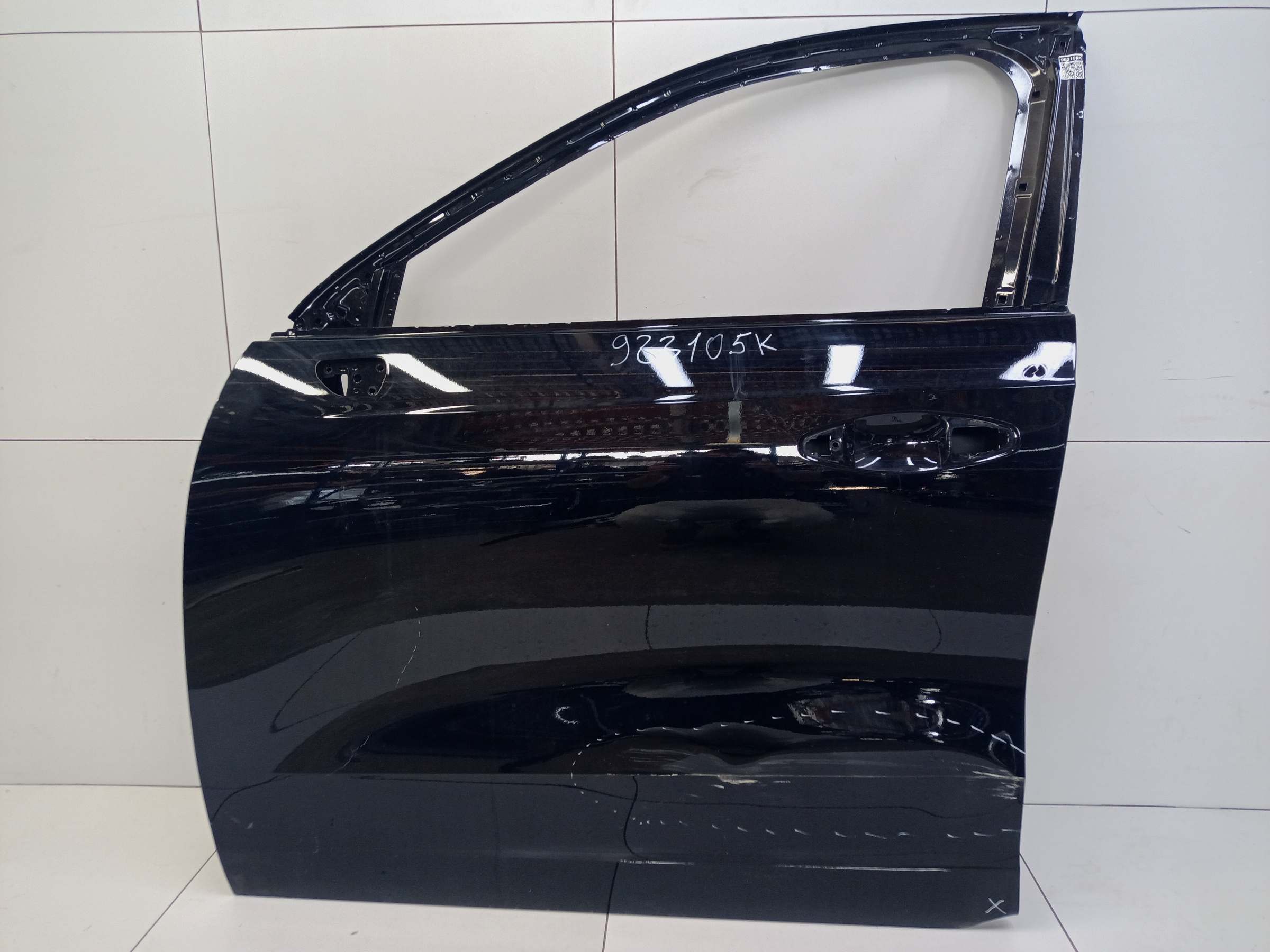 Дверь передняя левая Haval Jolion без молдинга