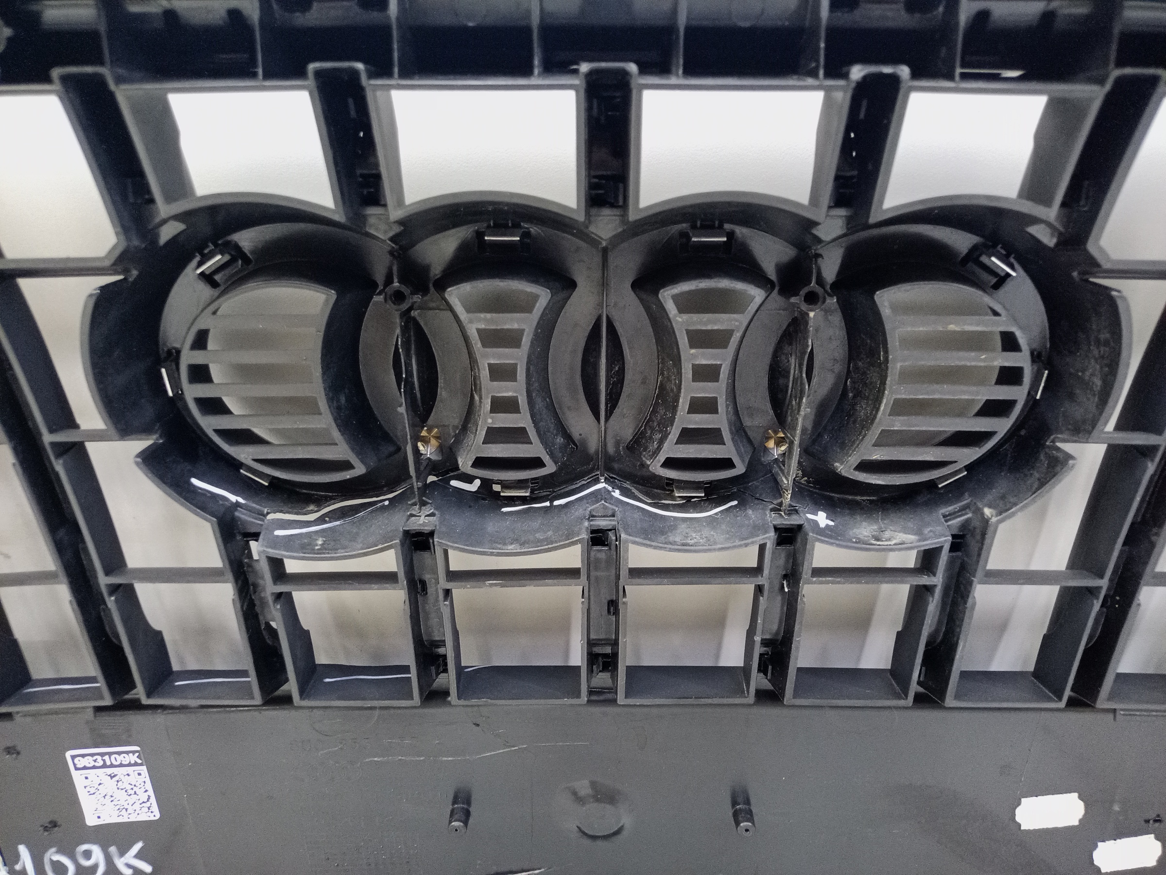 Решетка радиатора Audi Q3 S-Line