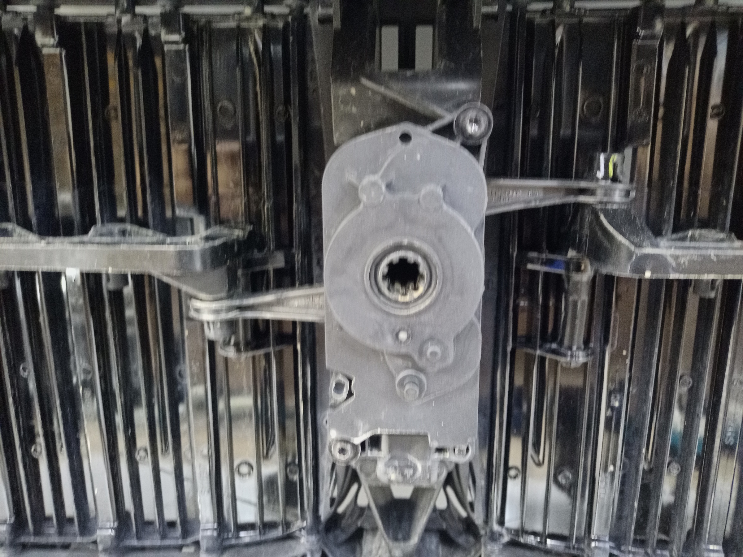 Жалюзи решетки радиатора BMW X5 G05