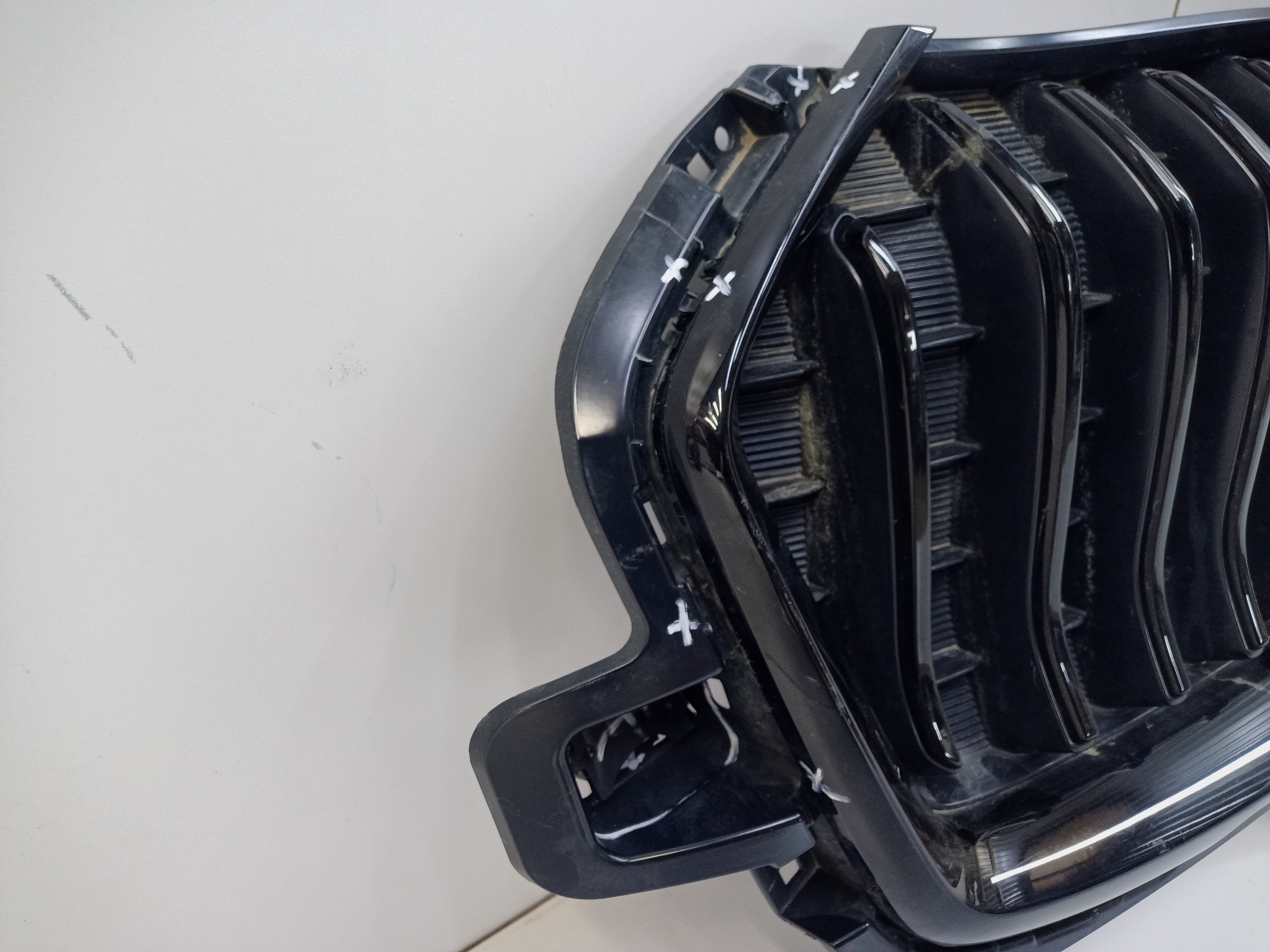 Решетка радиатора Haval Jolion Restail под камеру