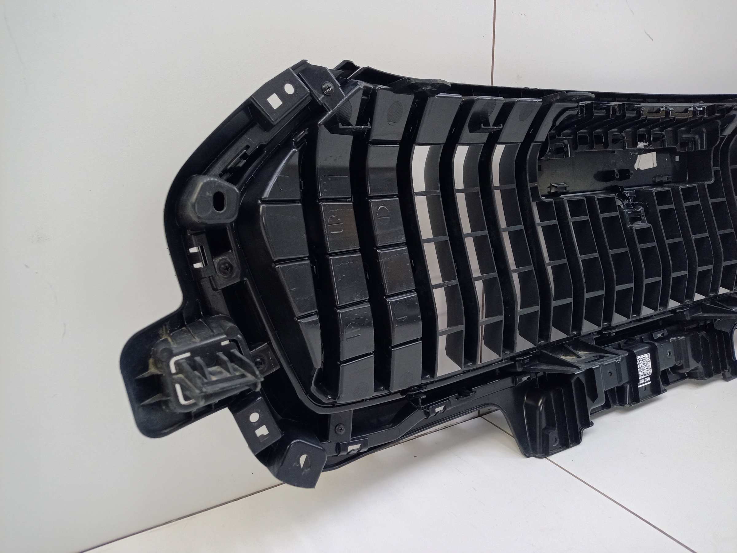 Решетка радиатора Haval Jolion Restail под камеру