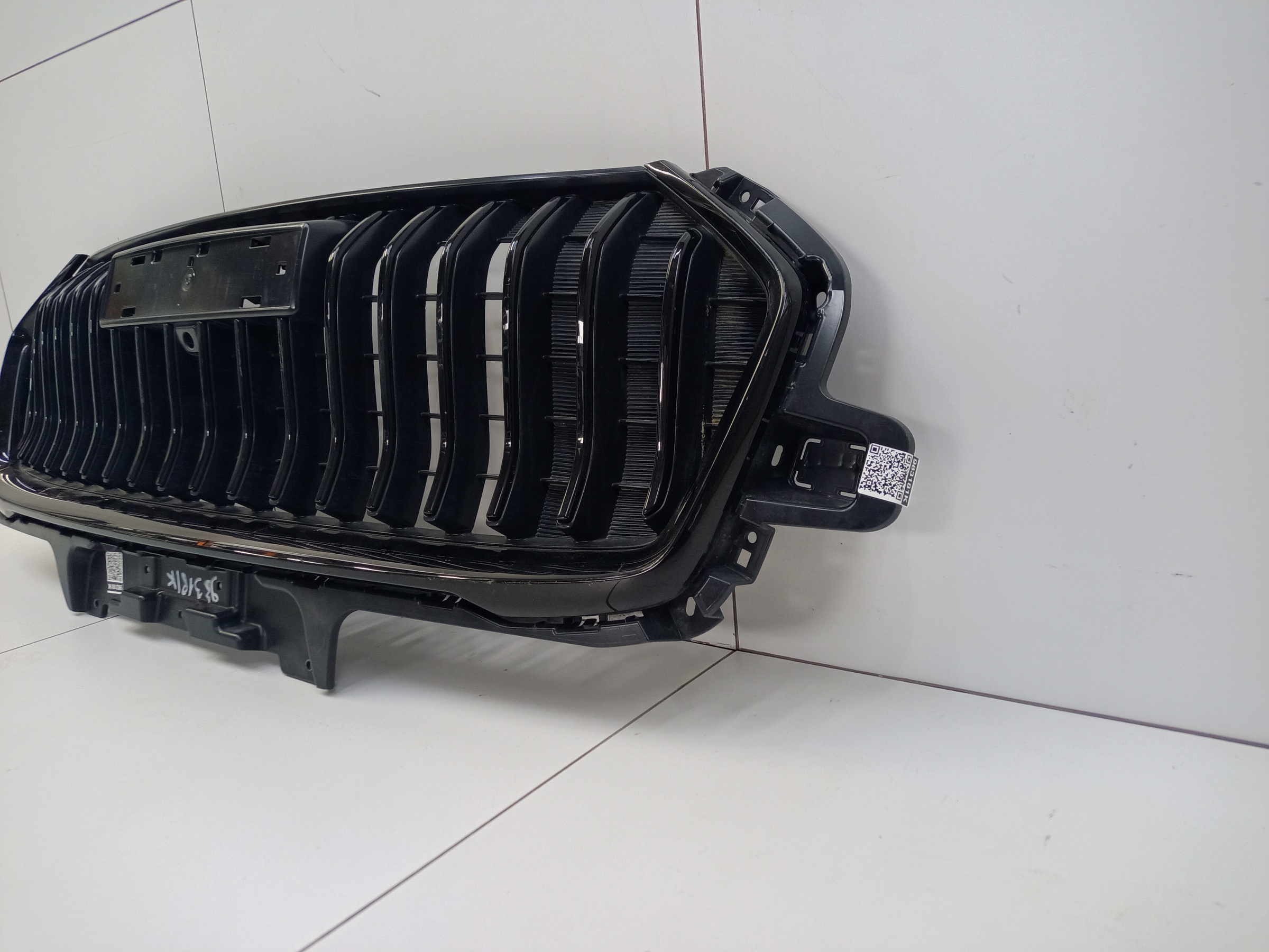 Решетка радиатора Haval Jolion Restail под камеру