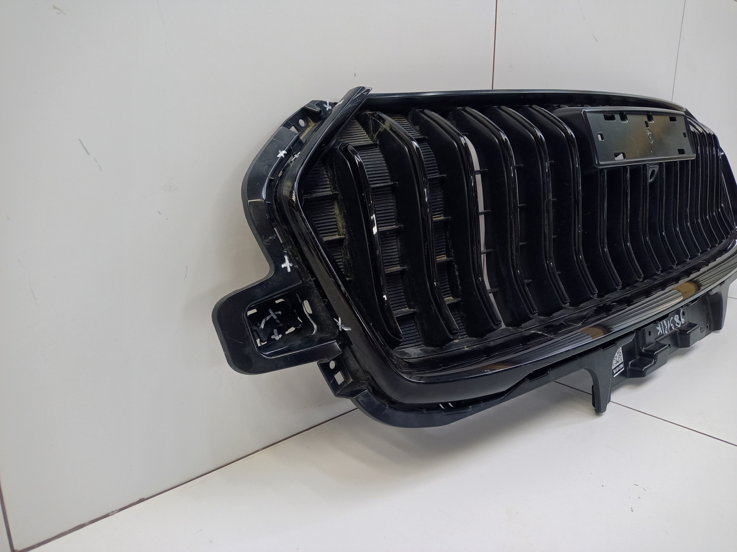 Решетка радиатора Haval Jolion Restail под камеру