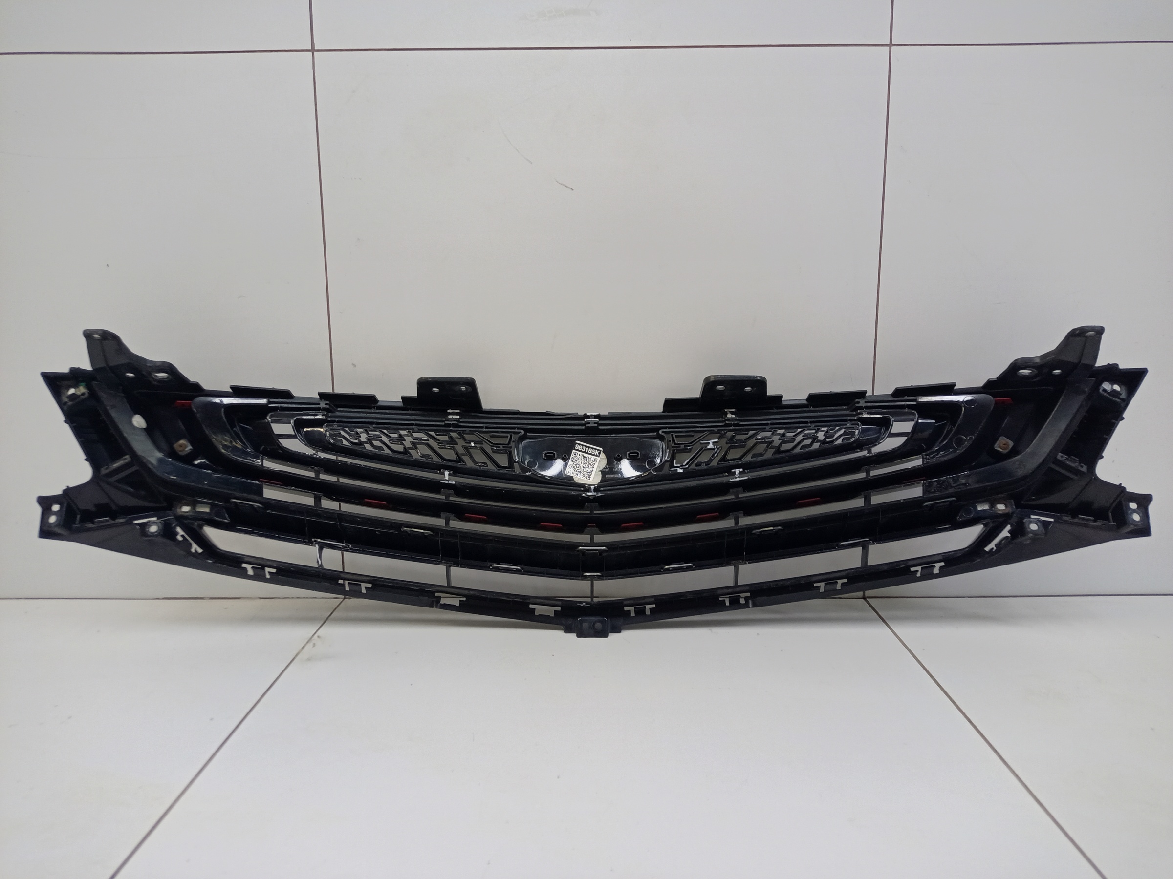 Решетка радиатора Geely Coolray без камеры