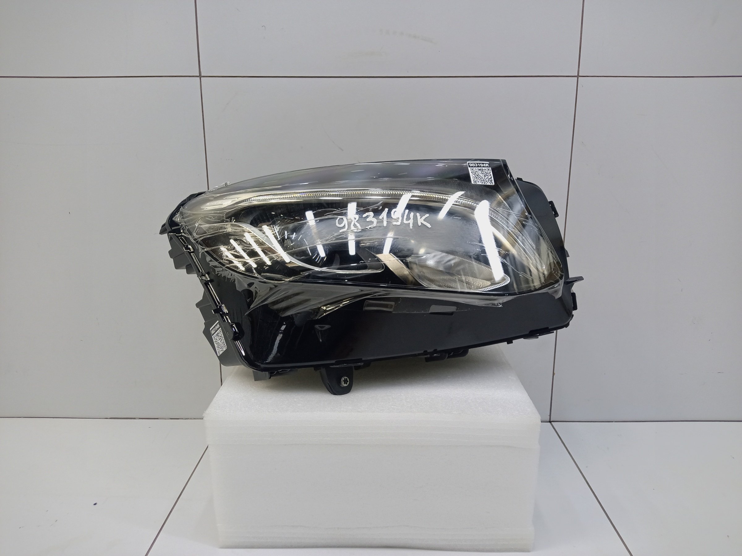 Фара передняя правая Mercedes Benz GLC-klasse X253 LED " OEM "