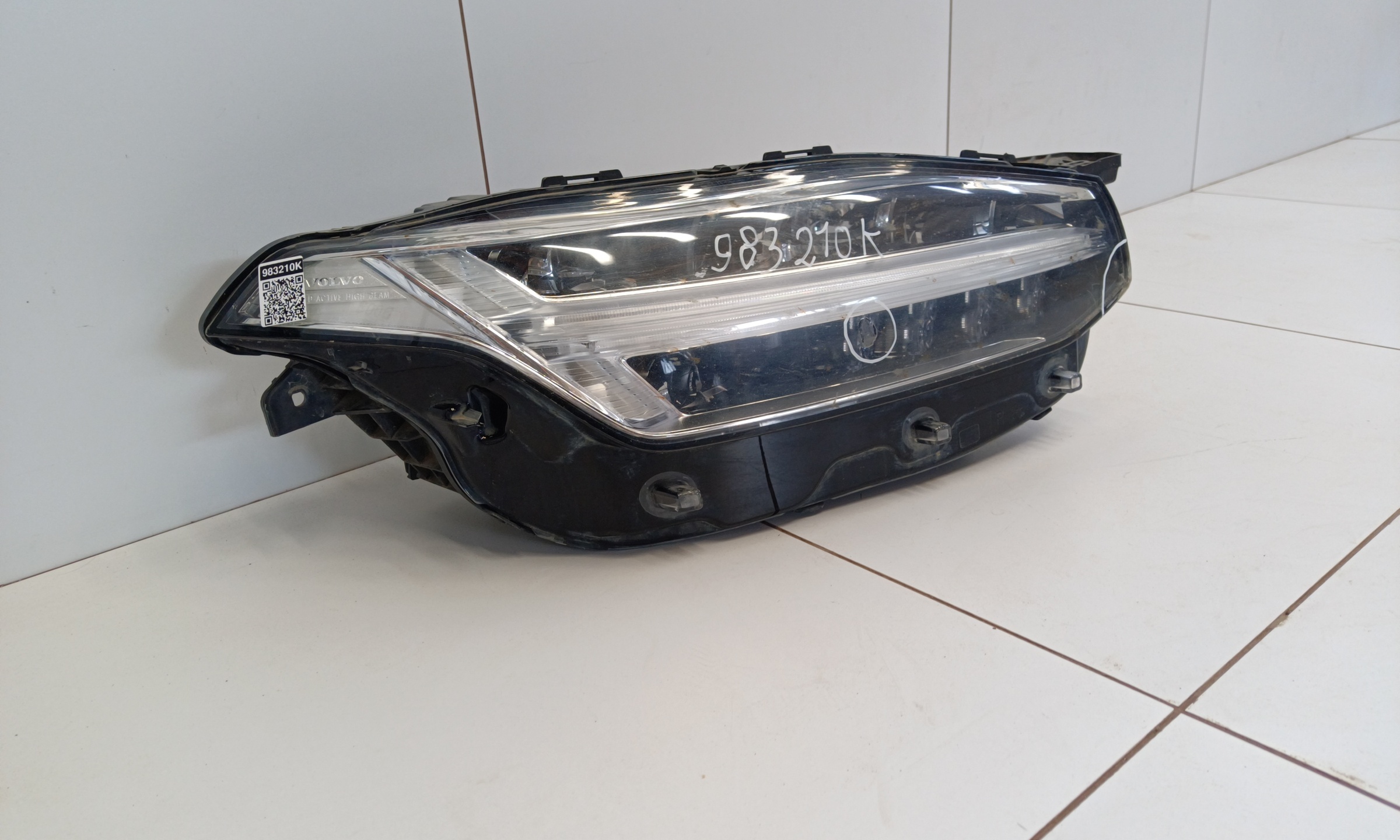 Фара передняя правая Volvo XC90 2 Full LED