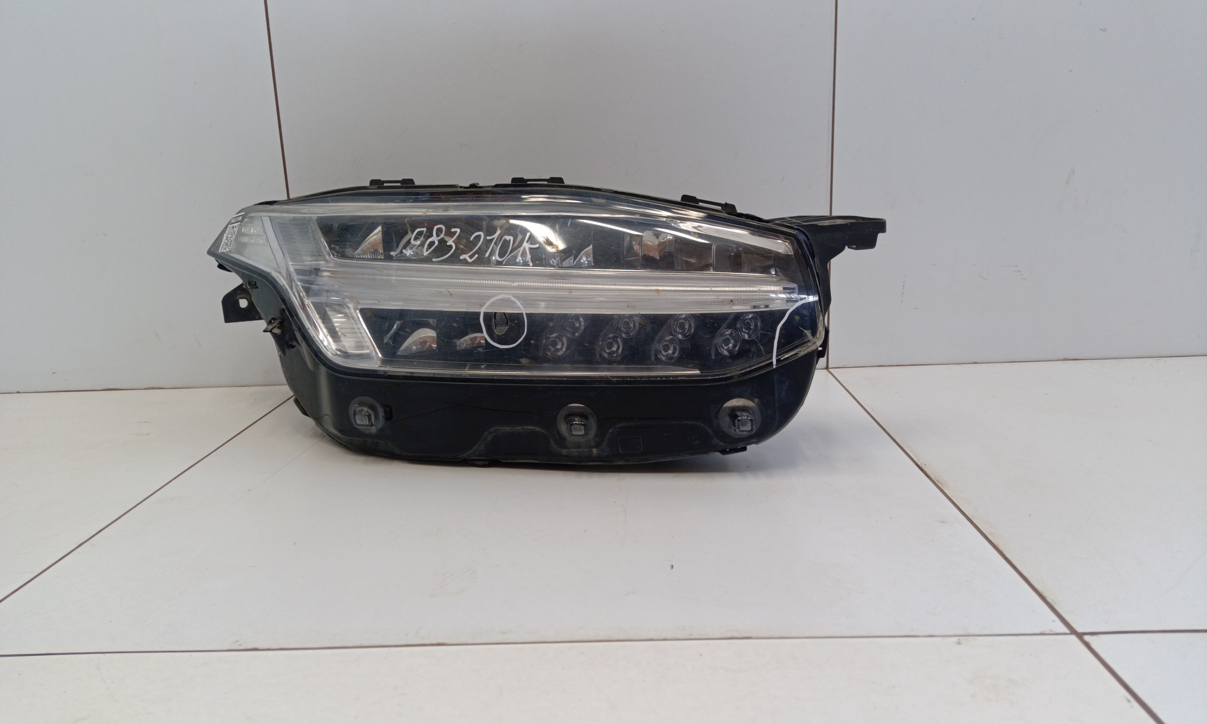 Фара передняя правая Volvo XC90 2 Full LED