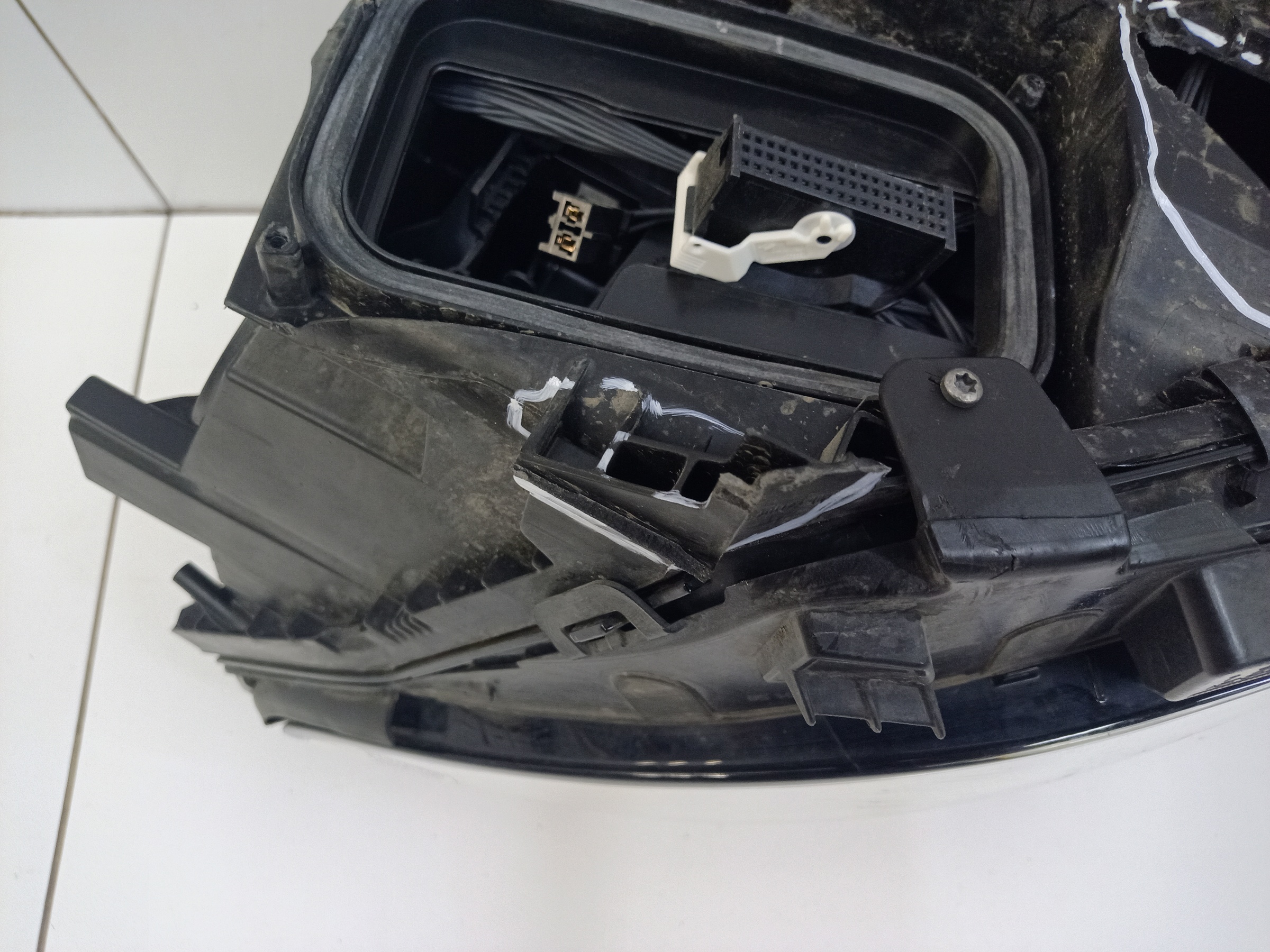 Фара передняя левая Mercedes Benz GLA-klasse X156 Restail LED