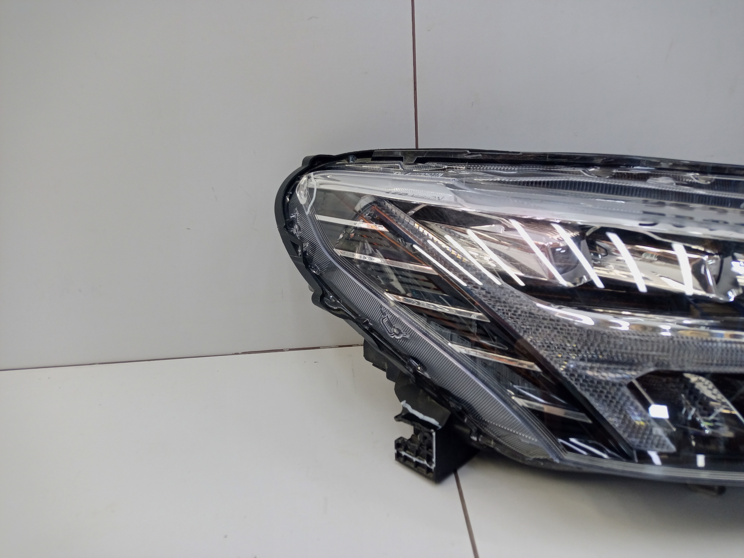 Фара передняя правая Haval Jolion LED