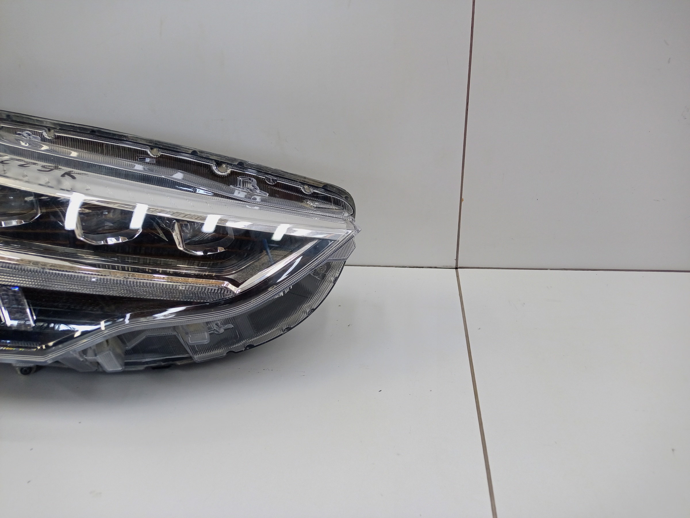Фара передняя правая Haval Jolion LED